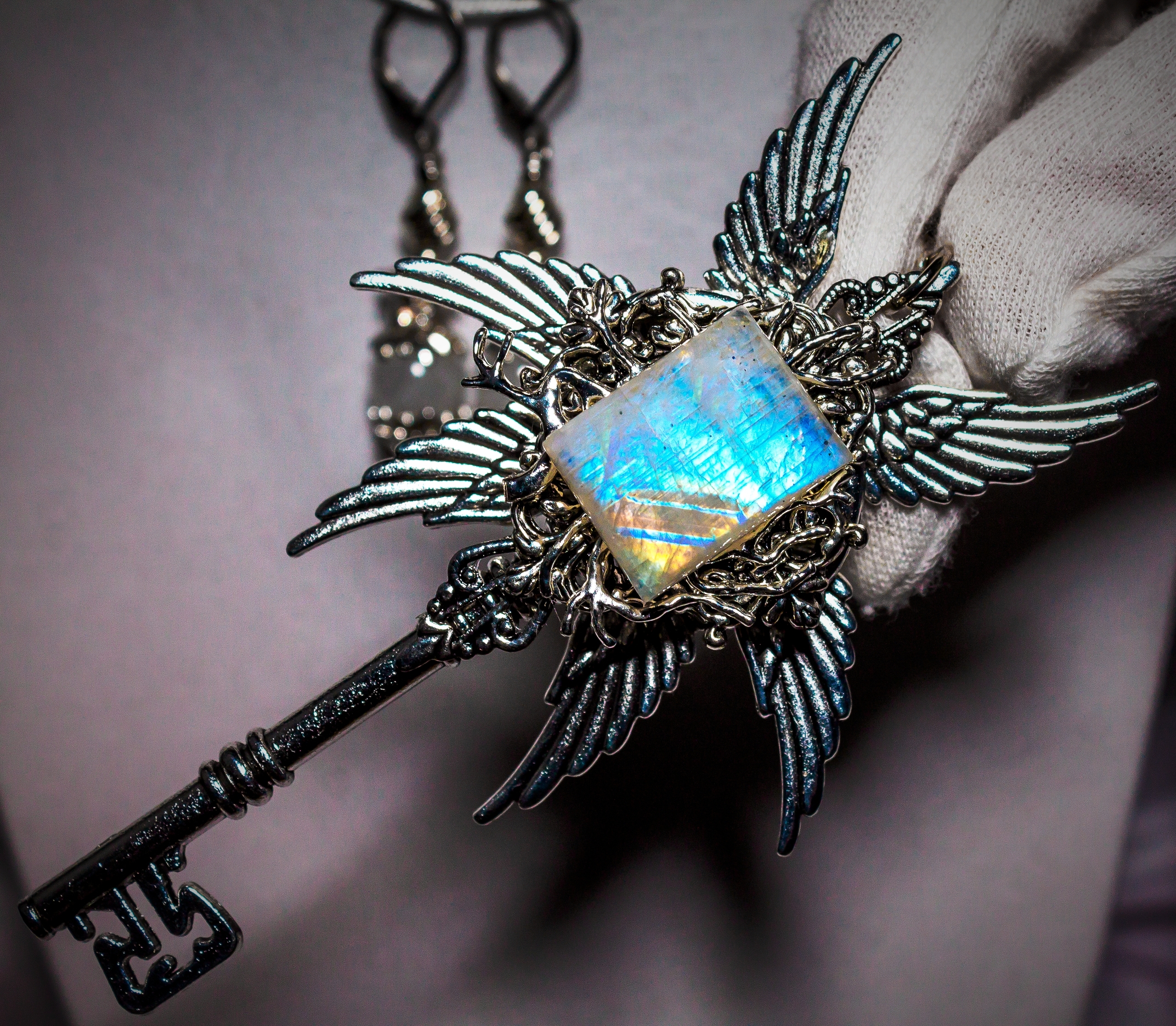 Кулон-ключ: значение, история и как выбрать по дате рождения | Блог мастерской