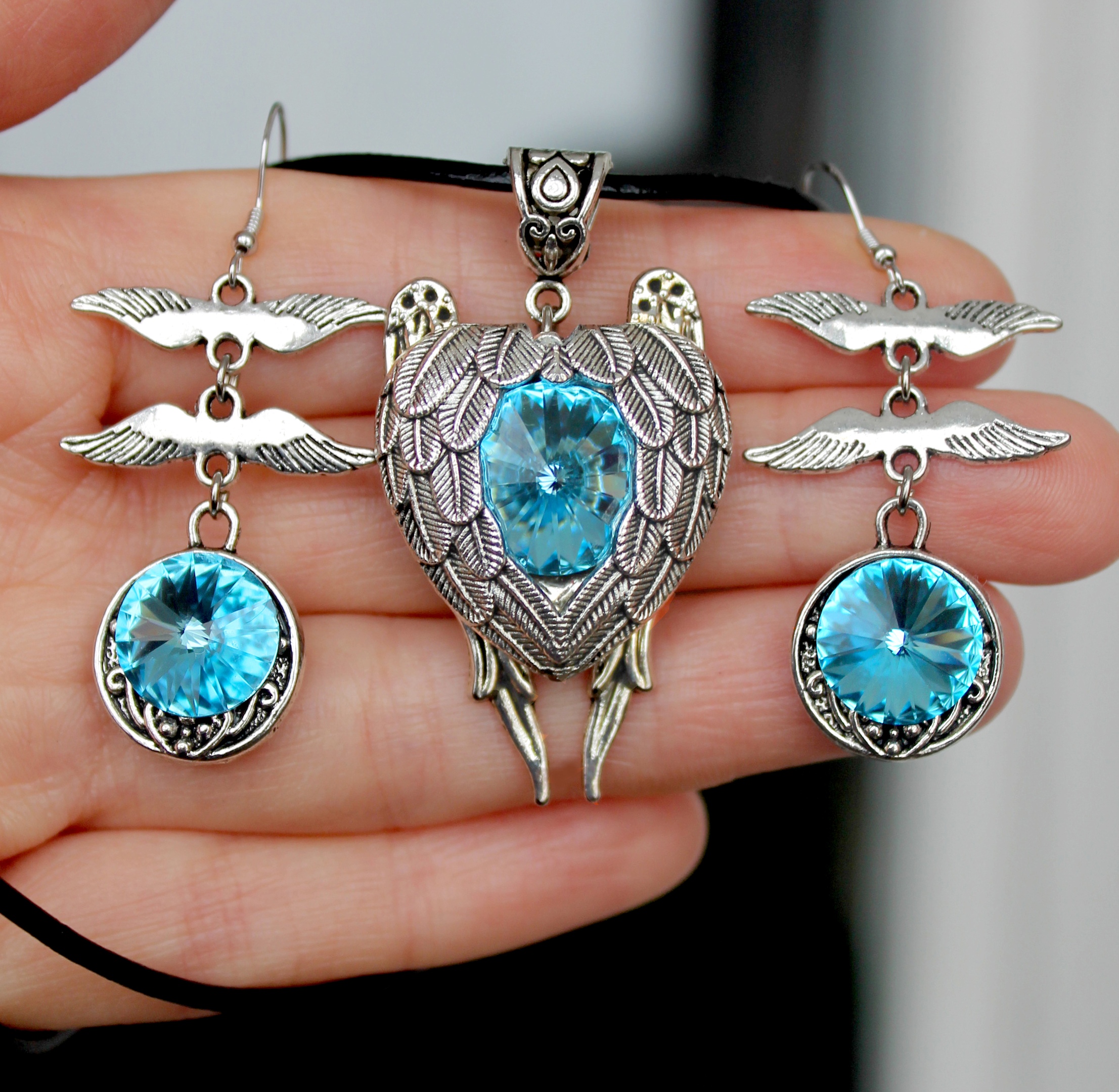 Винтажный комплект украшений с кристаллам и Swarovski