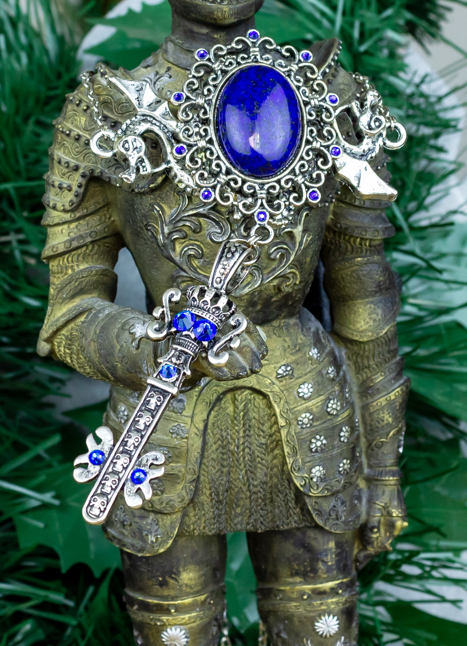 Винтажный кулон со Swarovski и Лазуритом "Рыцарь Дня"