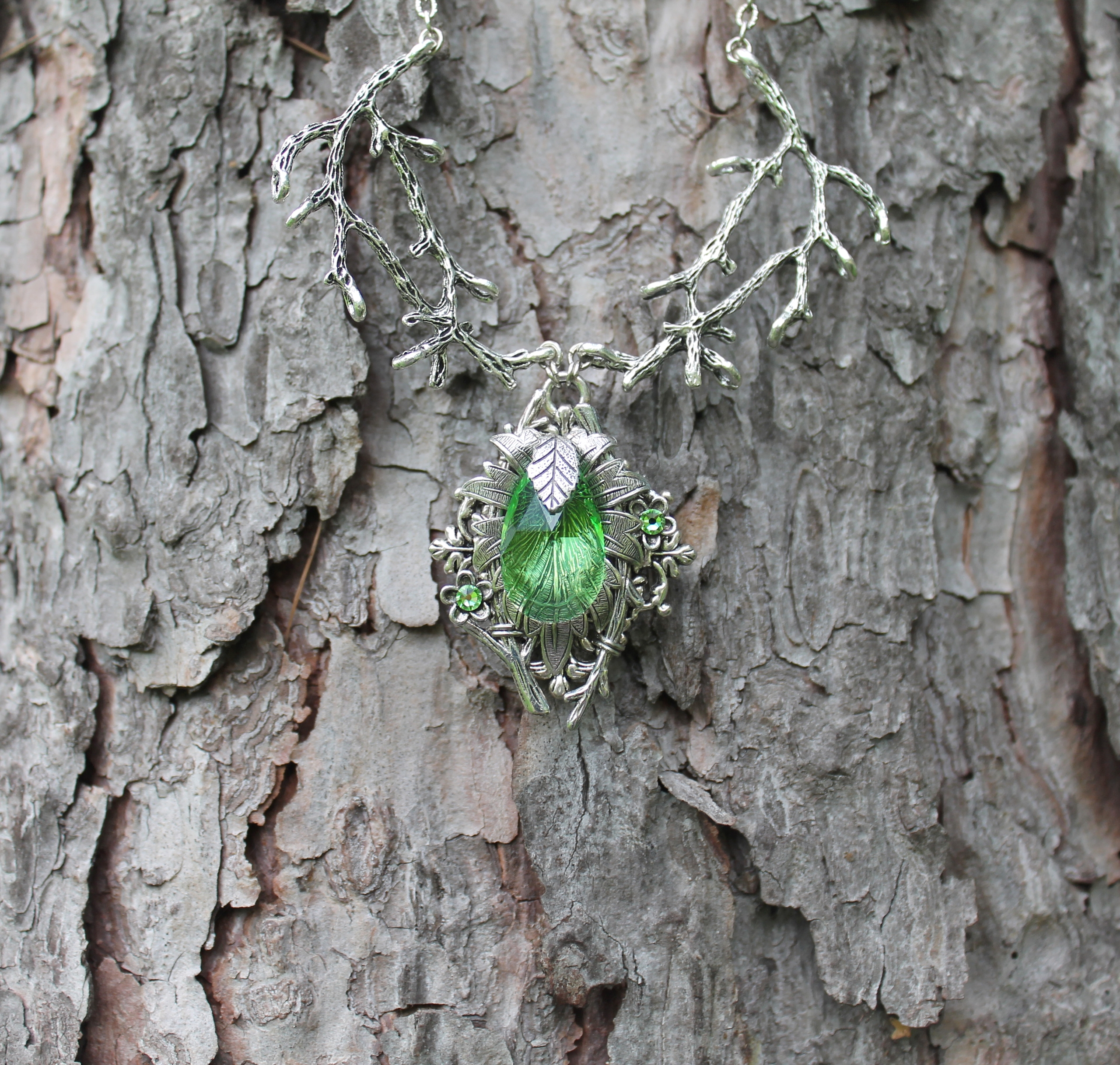 Красивое Винтажное Колье с Кристаллами Swarovski "Сердце Леса"