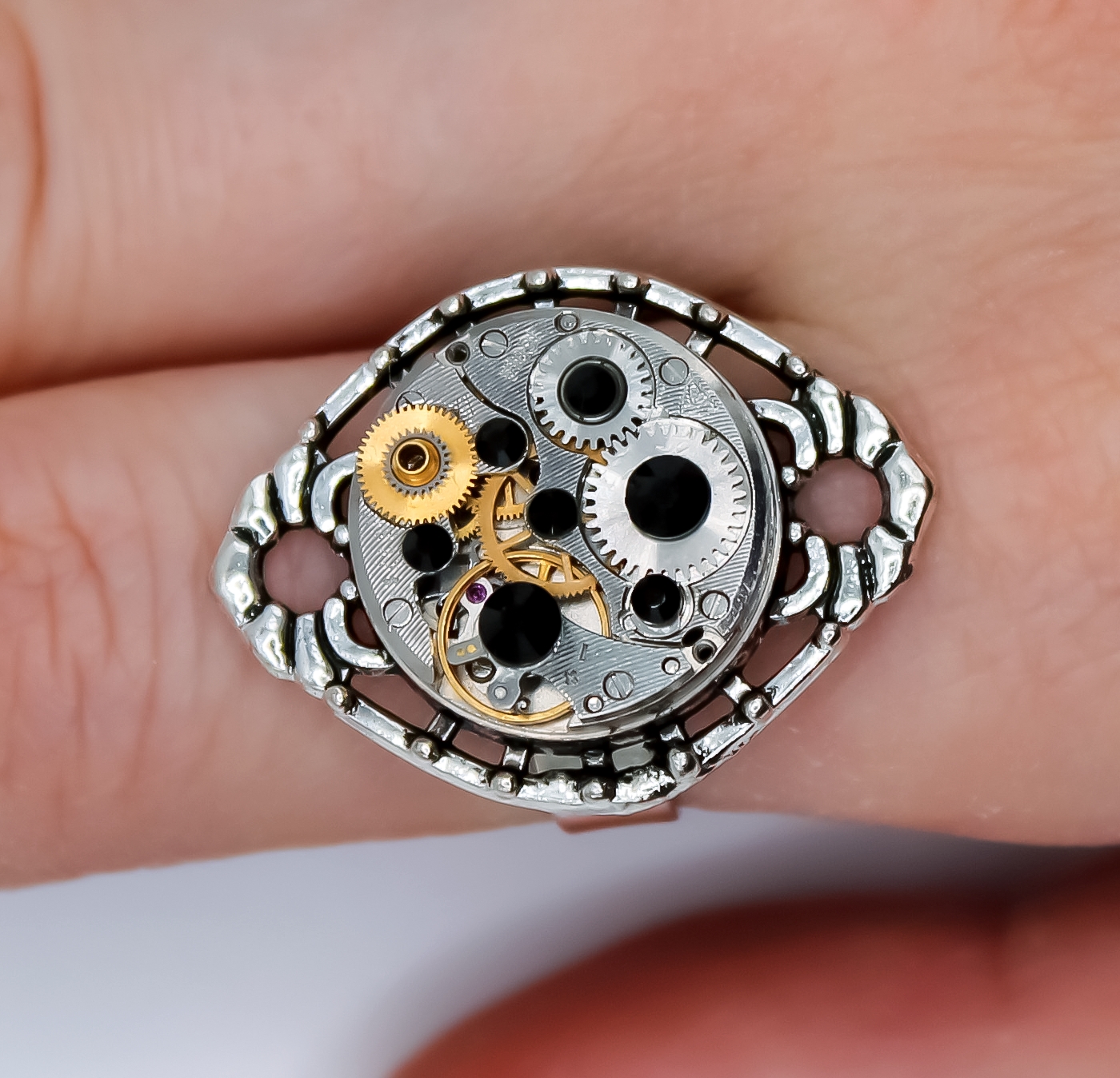 Стимпанк Кольцо с Черными кристаллами Сваровски