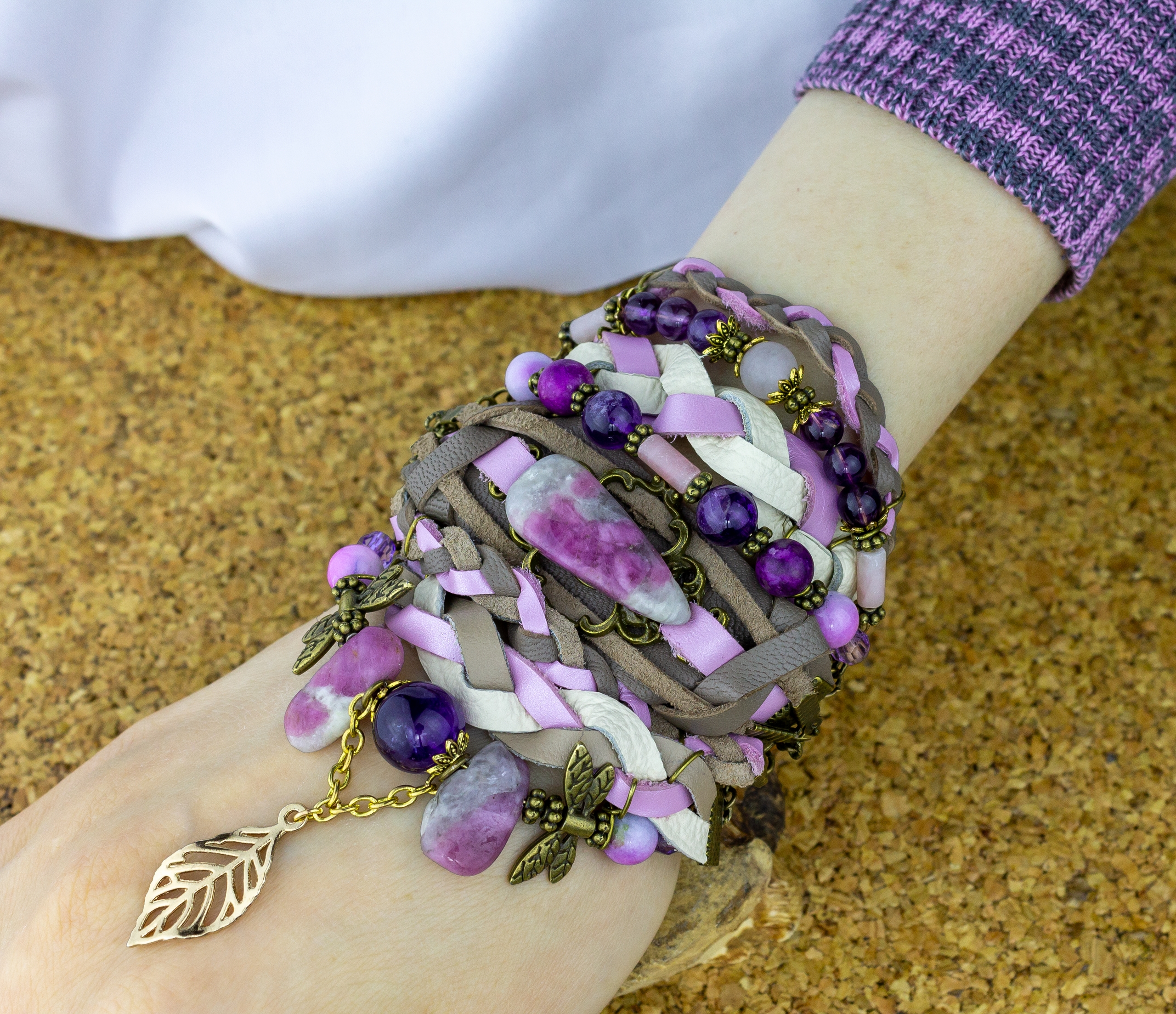 Удивительный Широкий Кожаный Бохо Браслет с Натуральными Камнями "Райс - фото товара