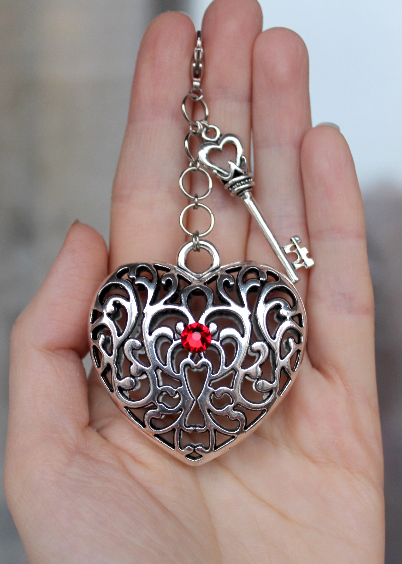 Дополнительное фото товара Винтажный брелок со Сваровски