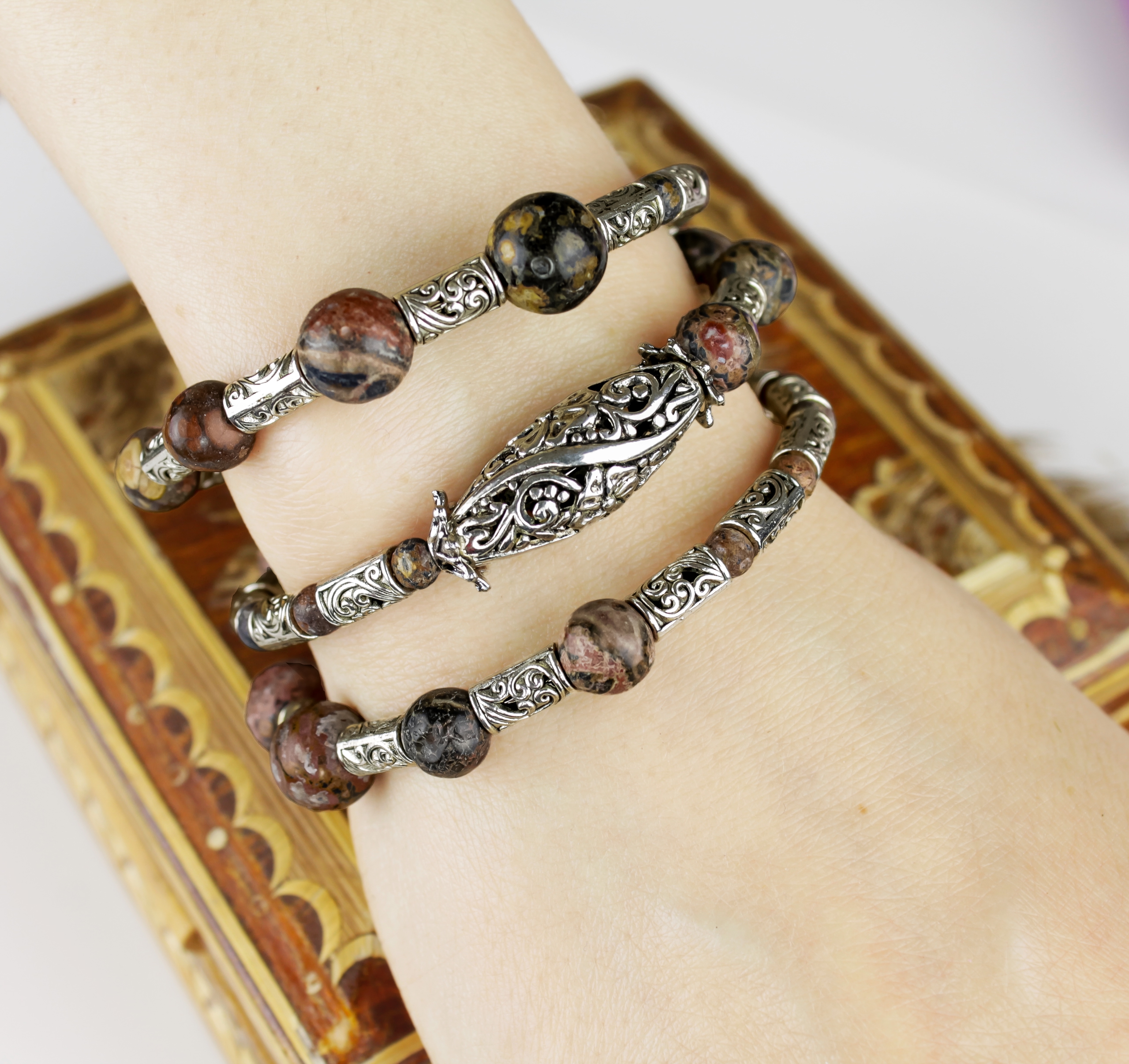 Дополнительное фото товара Трехслойный Браслет "Сила Тайги" с Натуральной  Яшмой