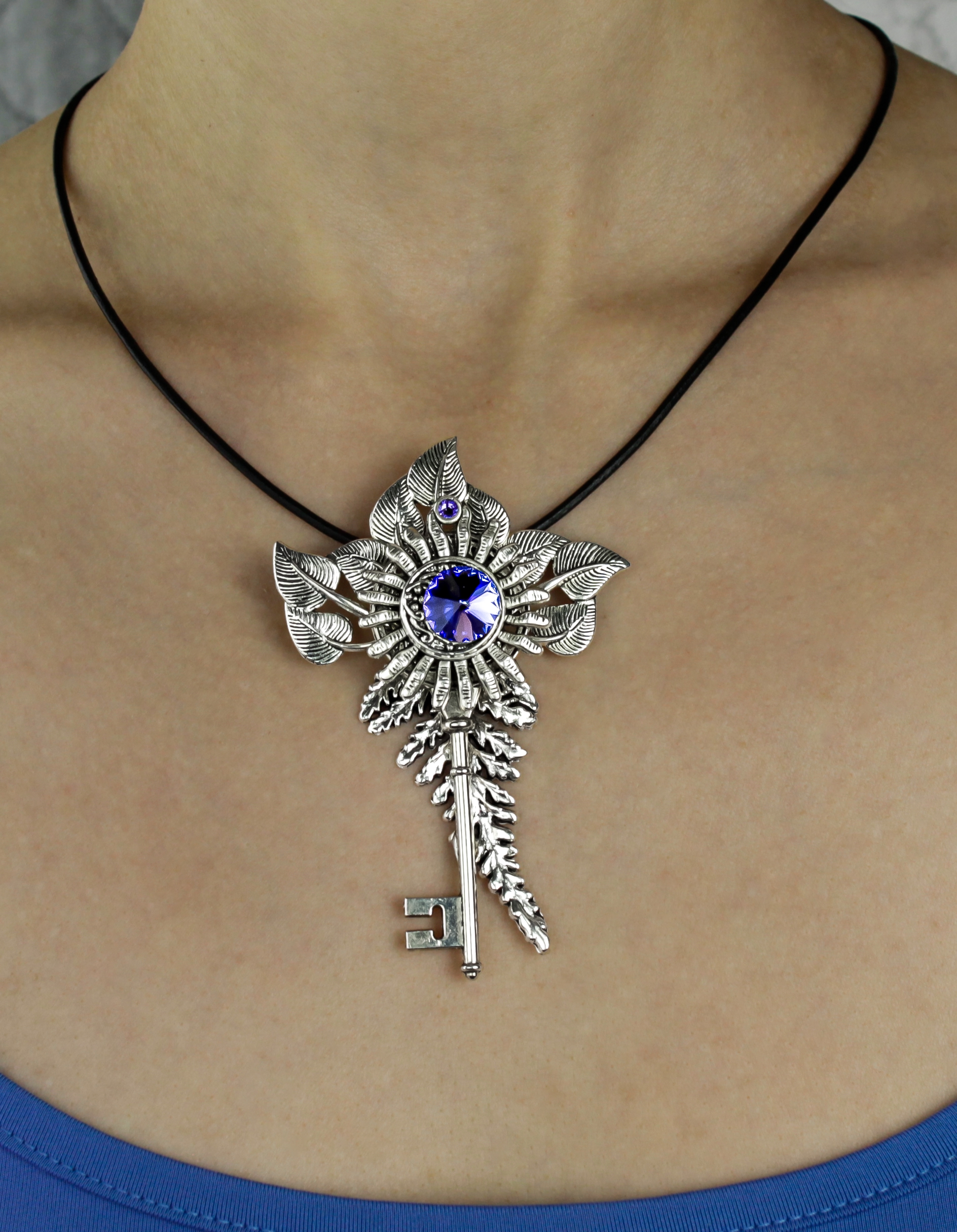 Дополнительное фото товара Винтажная Подвеска - Ключик  "Магия" со Сваровски