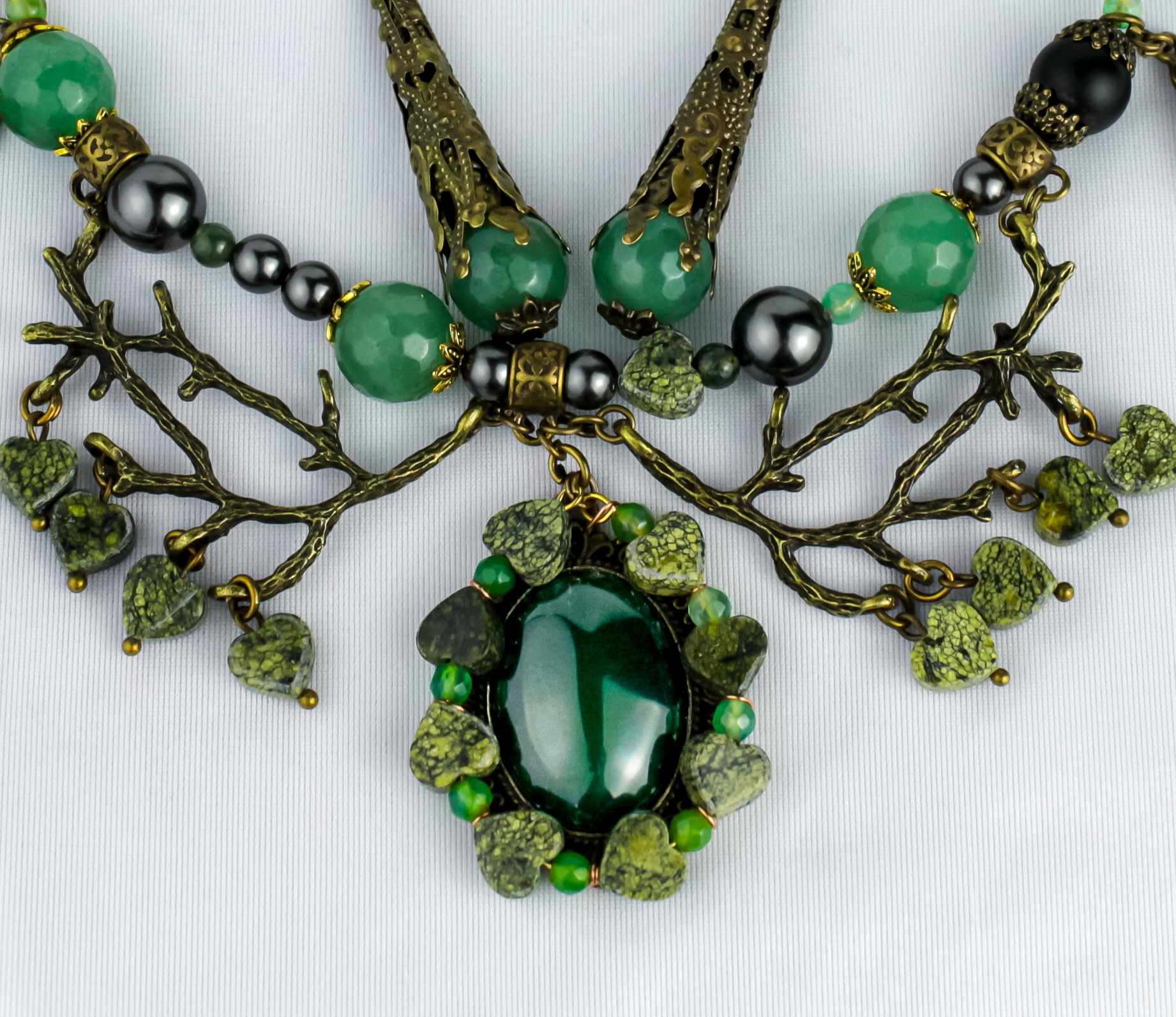 Комплект (колье и серьги) из натуральных камней: змеевик, авантюрин, а - фото товара