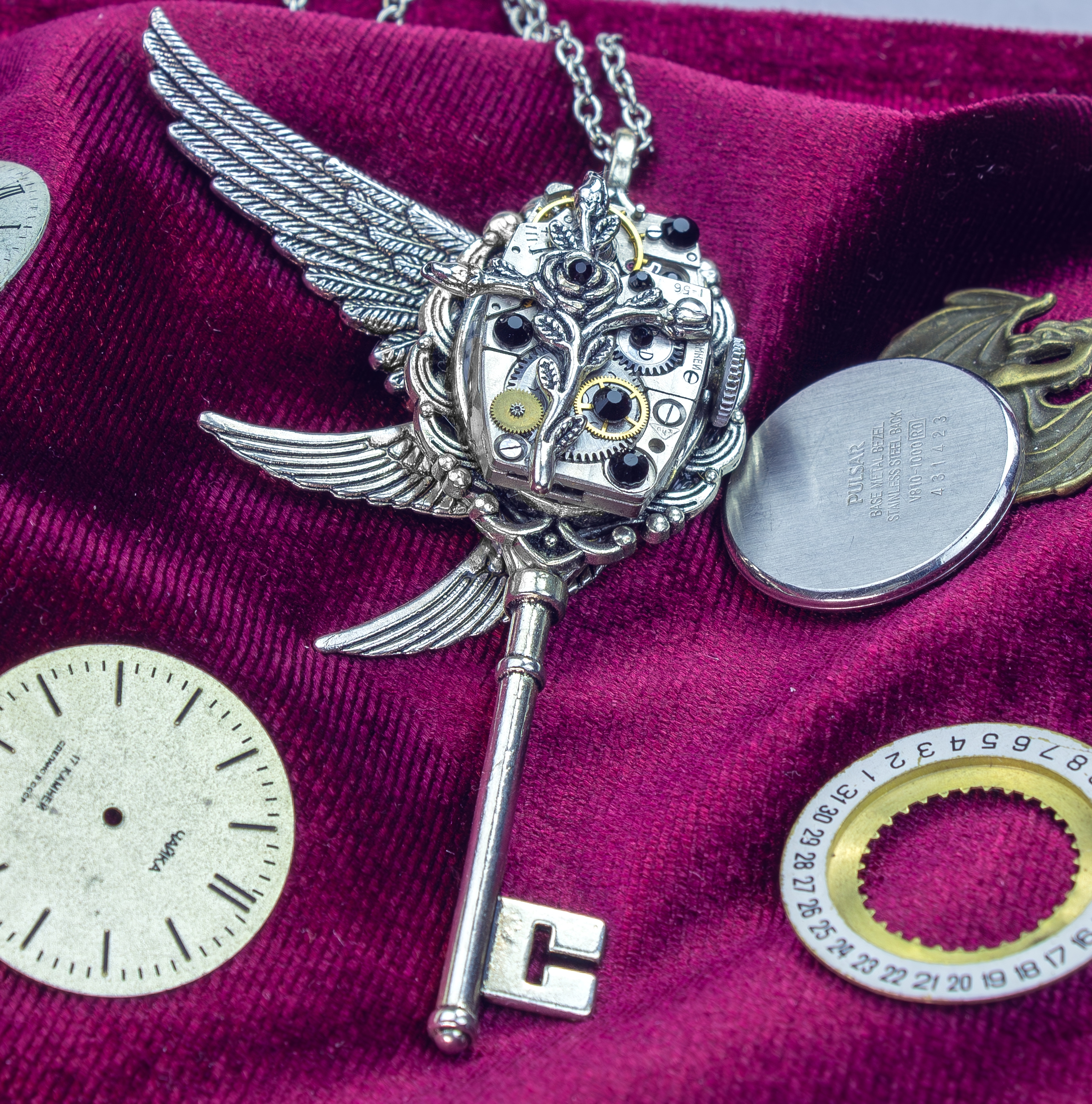 Дополнительное фото товара Готический Стимпанк Кулон - Ключ  со Swаrоvski и Винтажным Механизмом