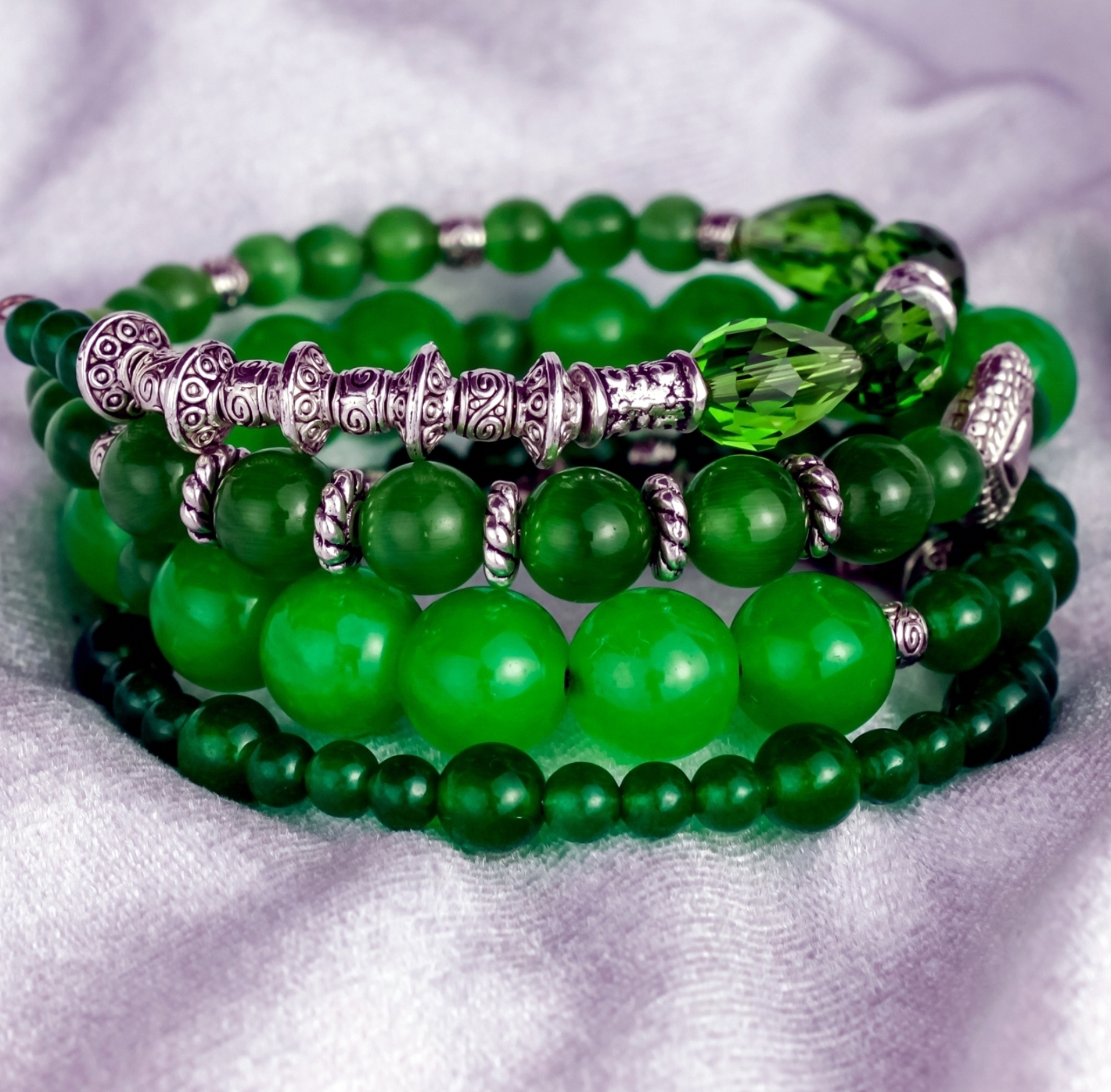 Комплект «Изумрудная Нимфа»: браслет и серьги из жадеита, кошачьего гл - фото товара