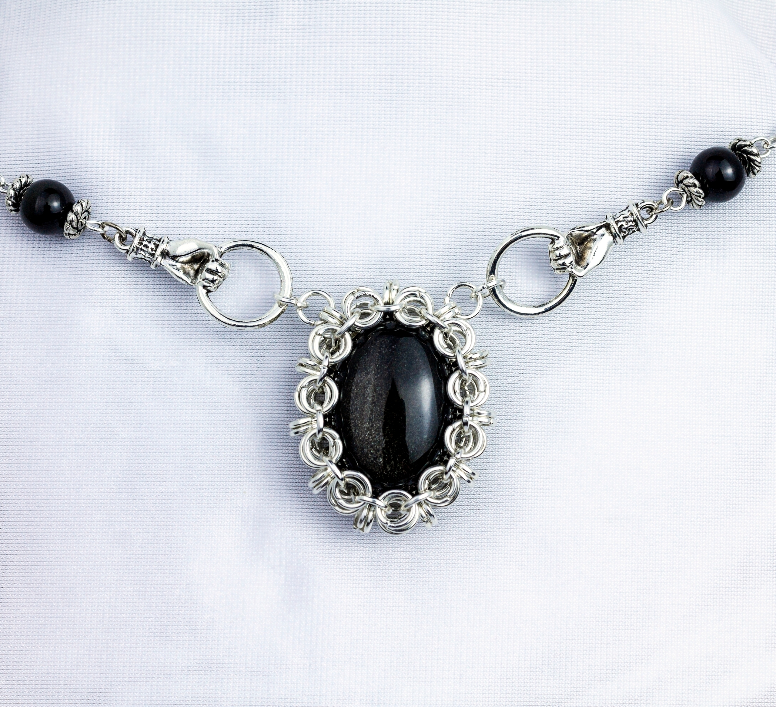 Дополнительное фото товара Комплект Украшений с Серебристым Обсидианом "Королева Пик" Колье + Серьги