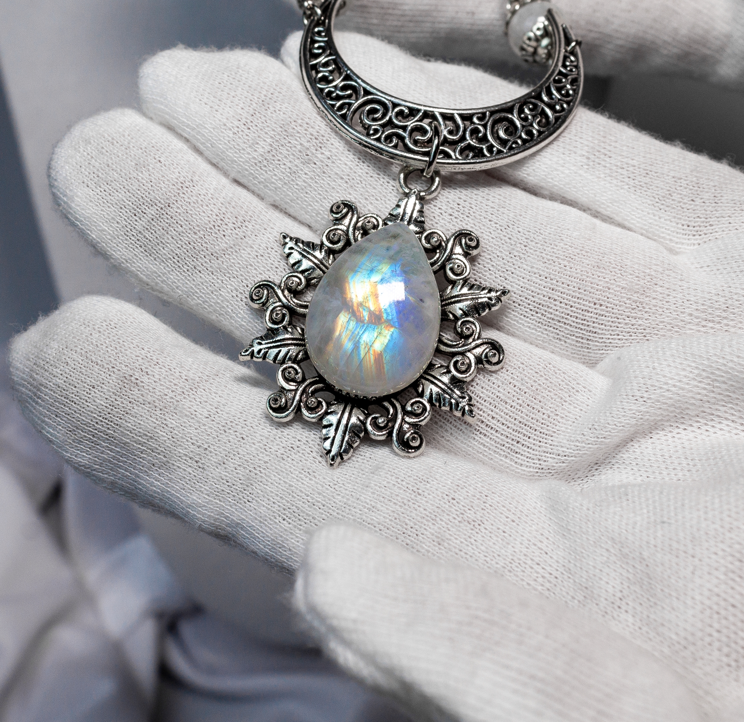 Изображение 2 товара Комплект Колье+ Серьги "Луна" с Натуральным Редким Лунным Камнем