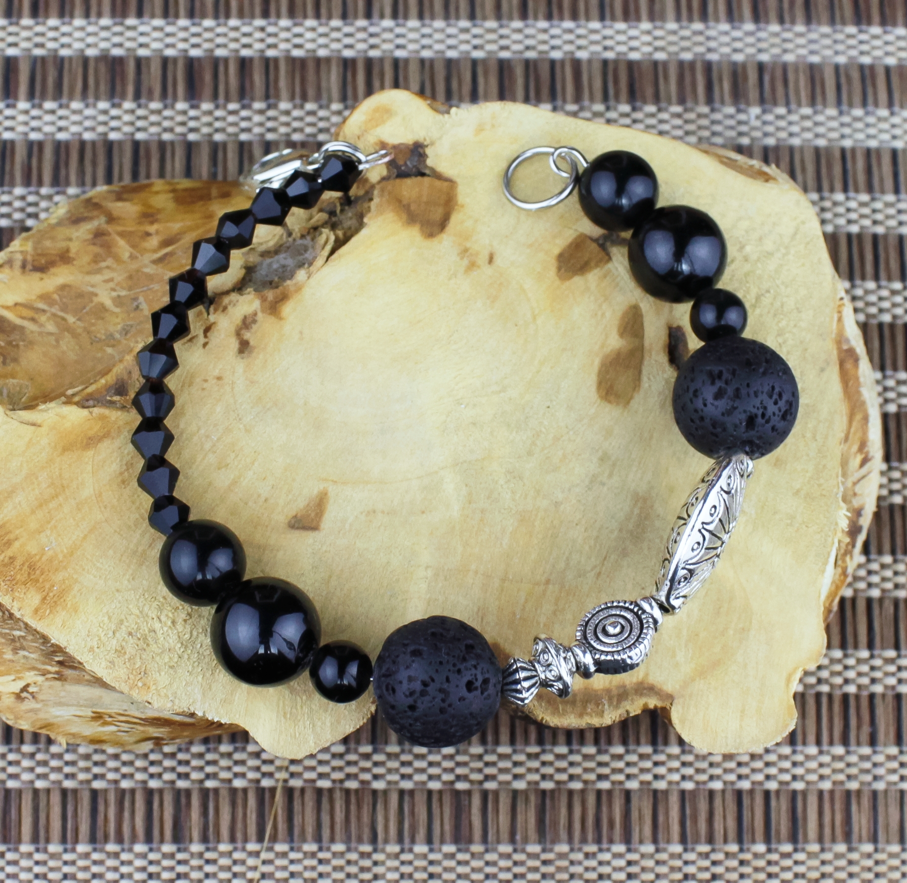 Изображение 4 товара Стильный Браслет с Обсидианом и Лавой  "Оберег на Удачу"