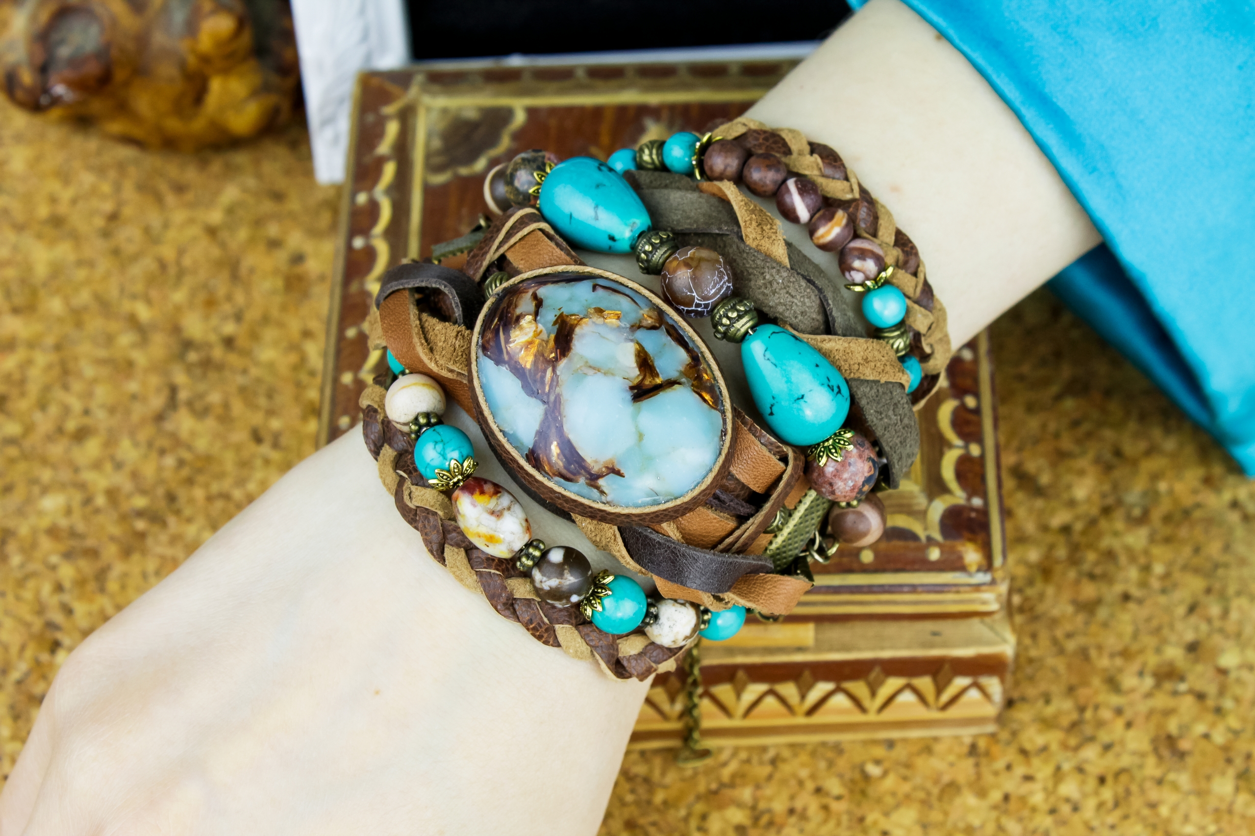 Широкий Бохо Браслет "Богемный Шик" из Высококачественной Кожи с нат.  - фото товара