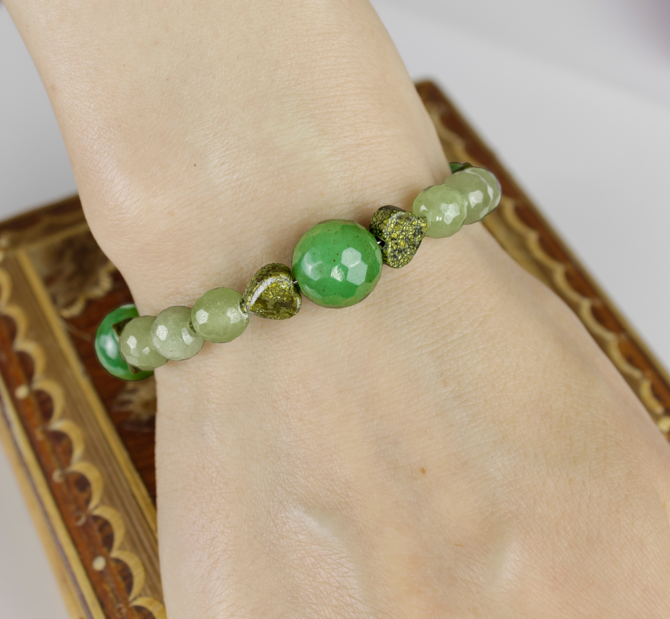 Изображение 2 товара Браслет "Афродита" с Натуральными Камнями -  Авантюрин и Серпентинит (Змеевик)