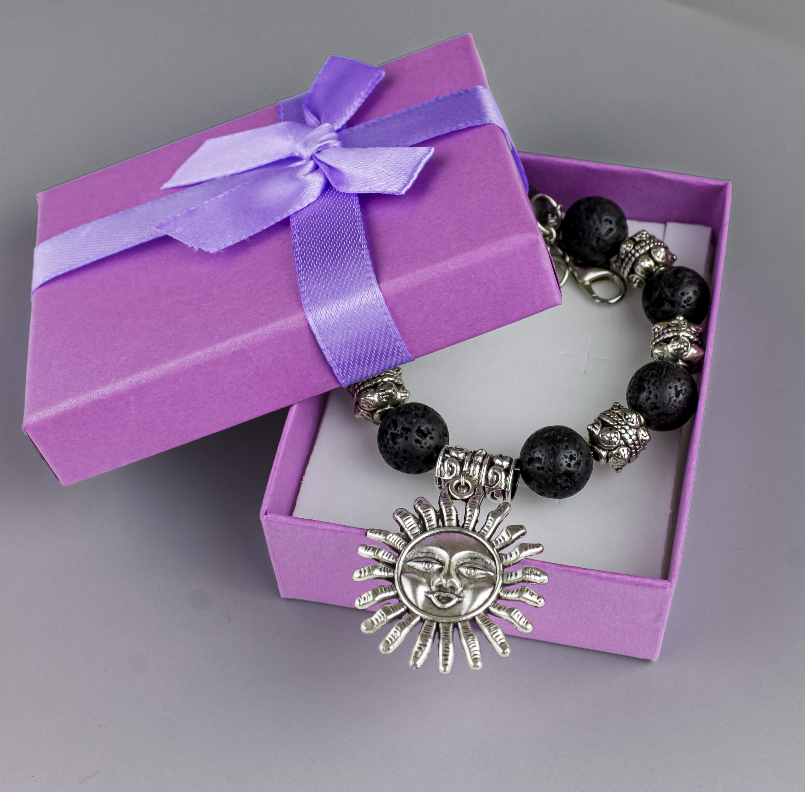 Дополнительное фото товара Браслет "Вулкан" с Натуральной Вулканической Лавой и Солнцем