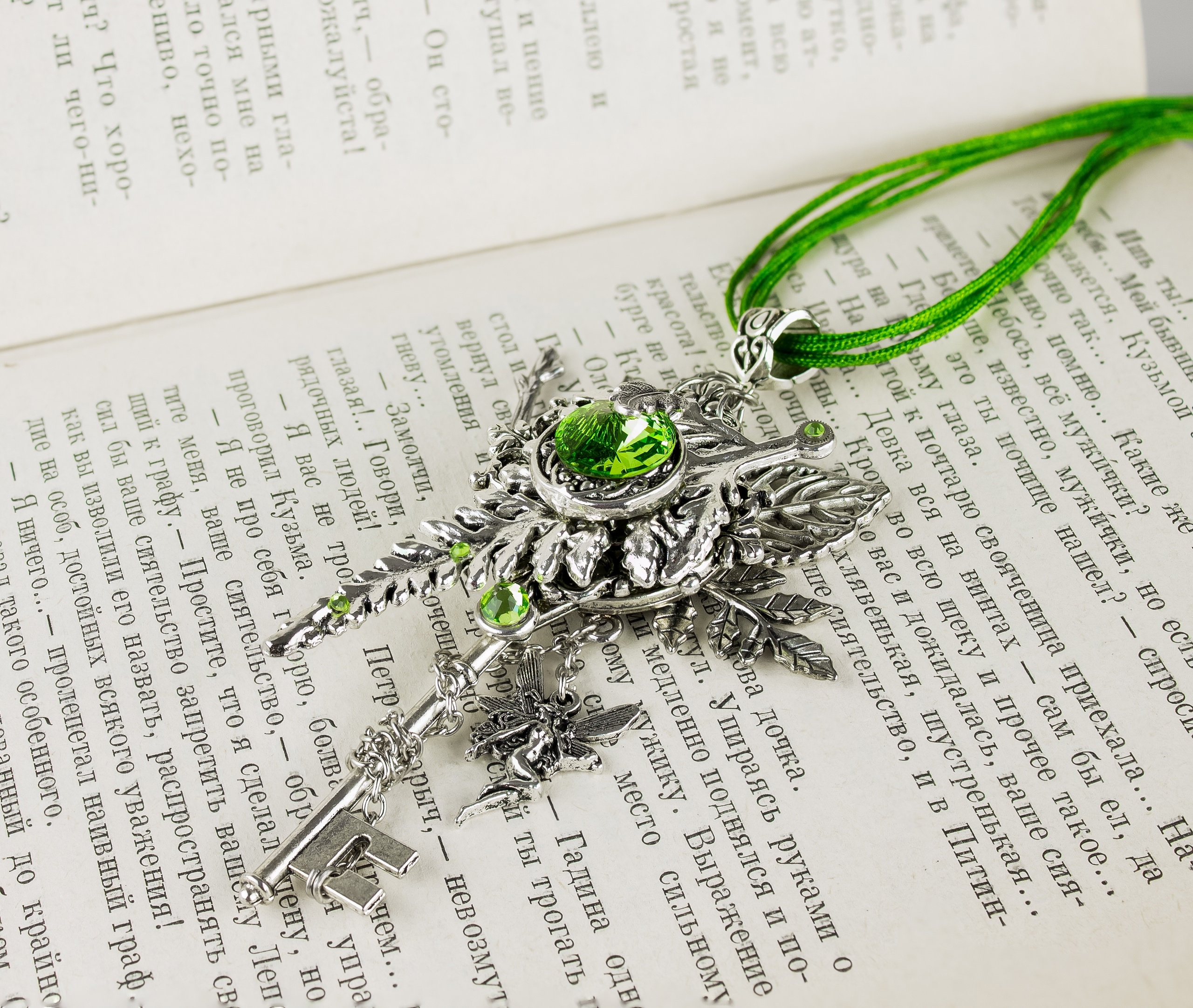 Изображение 2 товара Винтажный Кулон - Ключик "Фея" со Сваровски