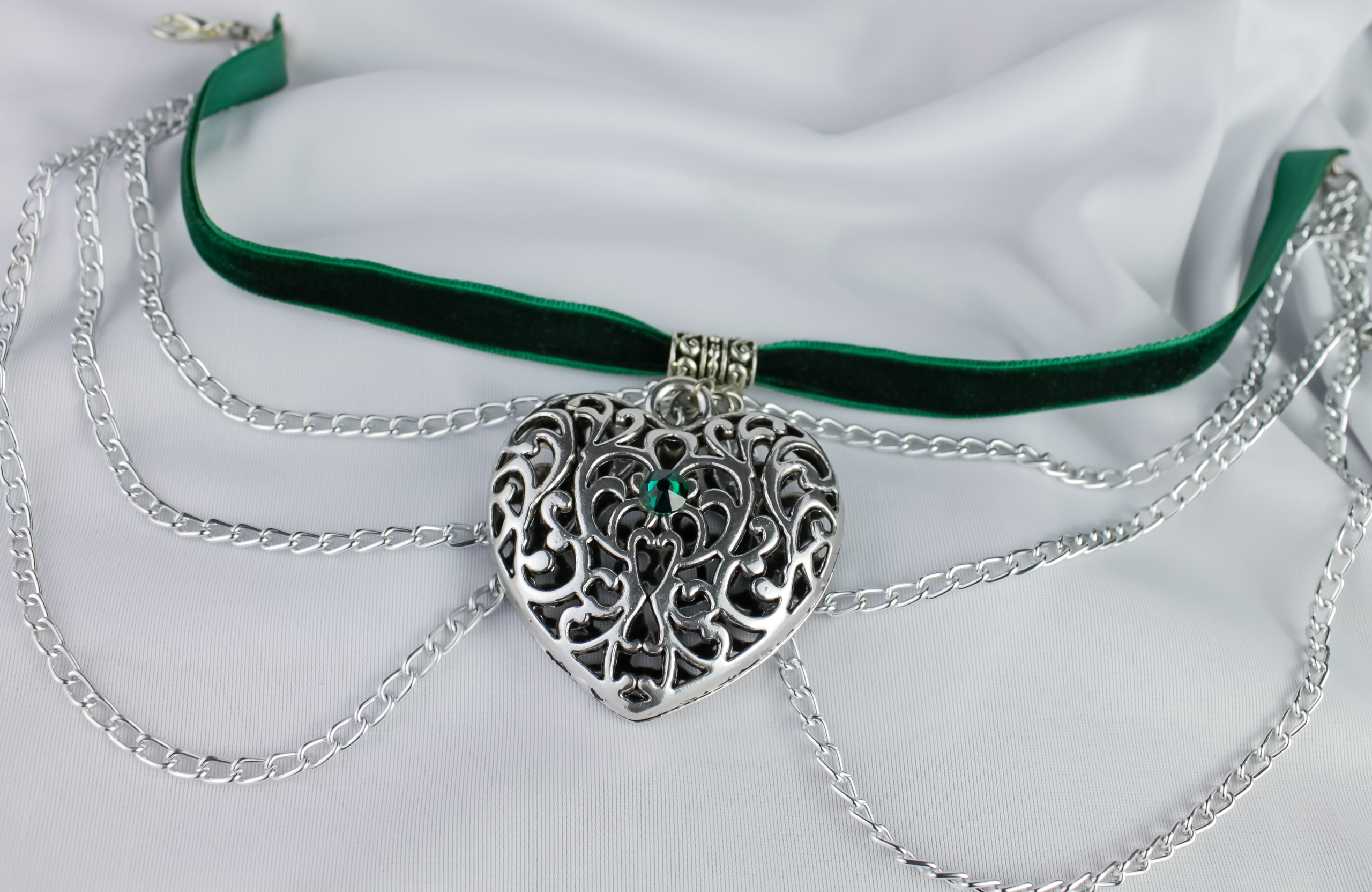 Изображение 3 товара Винтажный Чокер "Изумрудное Сердце Эльфов" со Сваровски