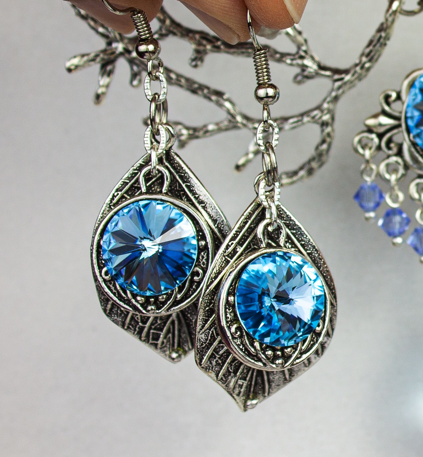 Дополнительное фото товара Изысканные Серьги с Кристаллами | Ручная Работа | Стильные Украшения