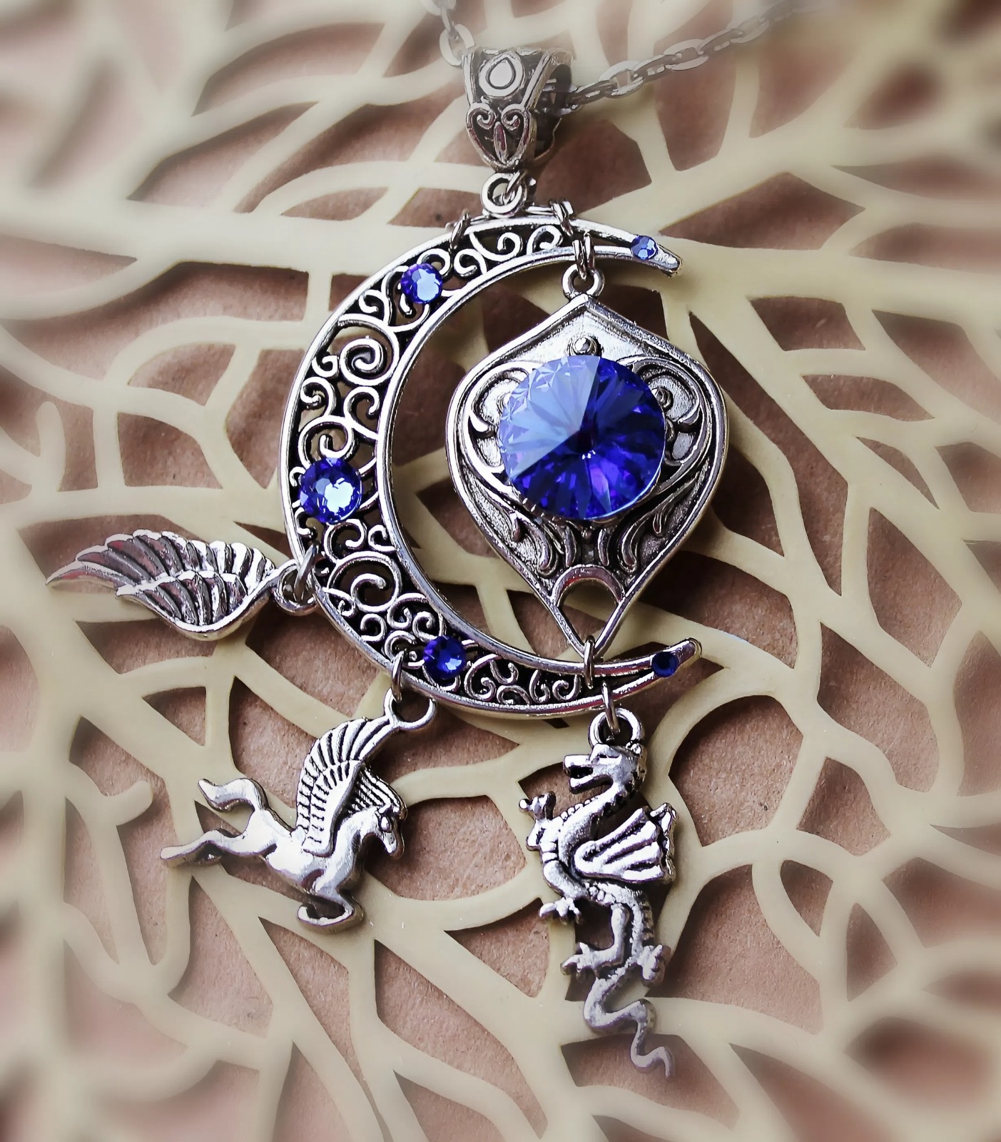 Дополнительное фото товара Винтажный Фэнтези Кулон со Swаrоvski Магия