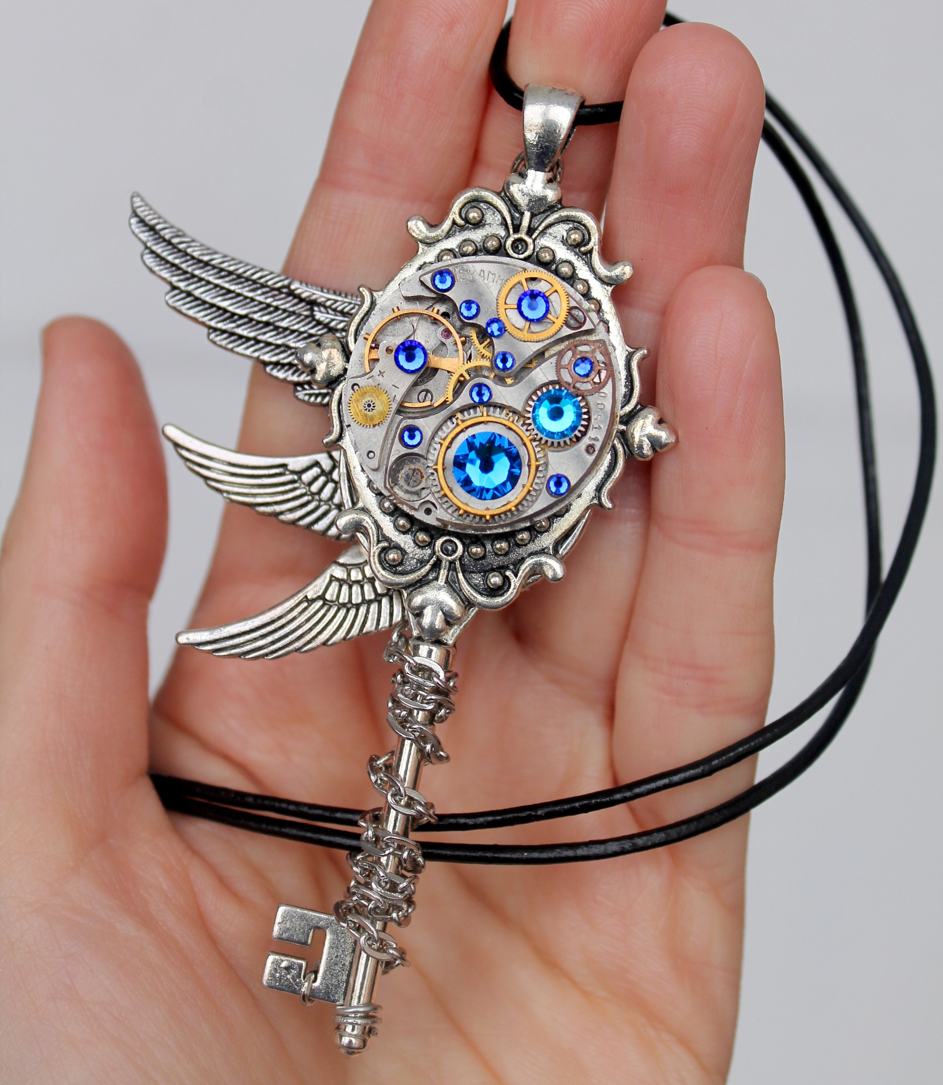 Дополнительное фото товара Винтажный Стимпанк Ключик "Небесная Королева" с кристаллами Сваровски