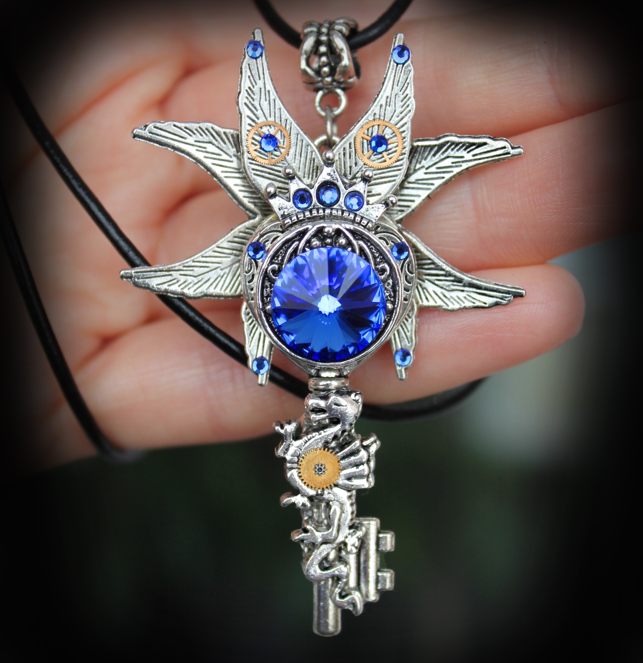 Дополнительное фото товара Винтажный Кулон-Ключик с кристаллами Swаrоvski Коронация Дракона