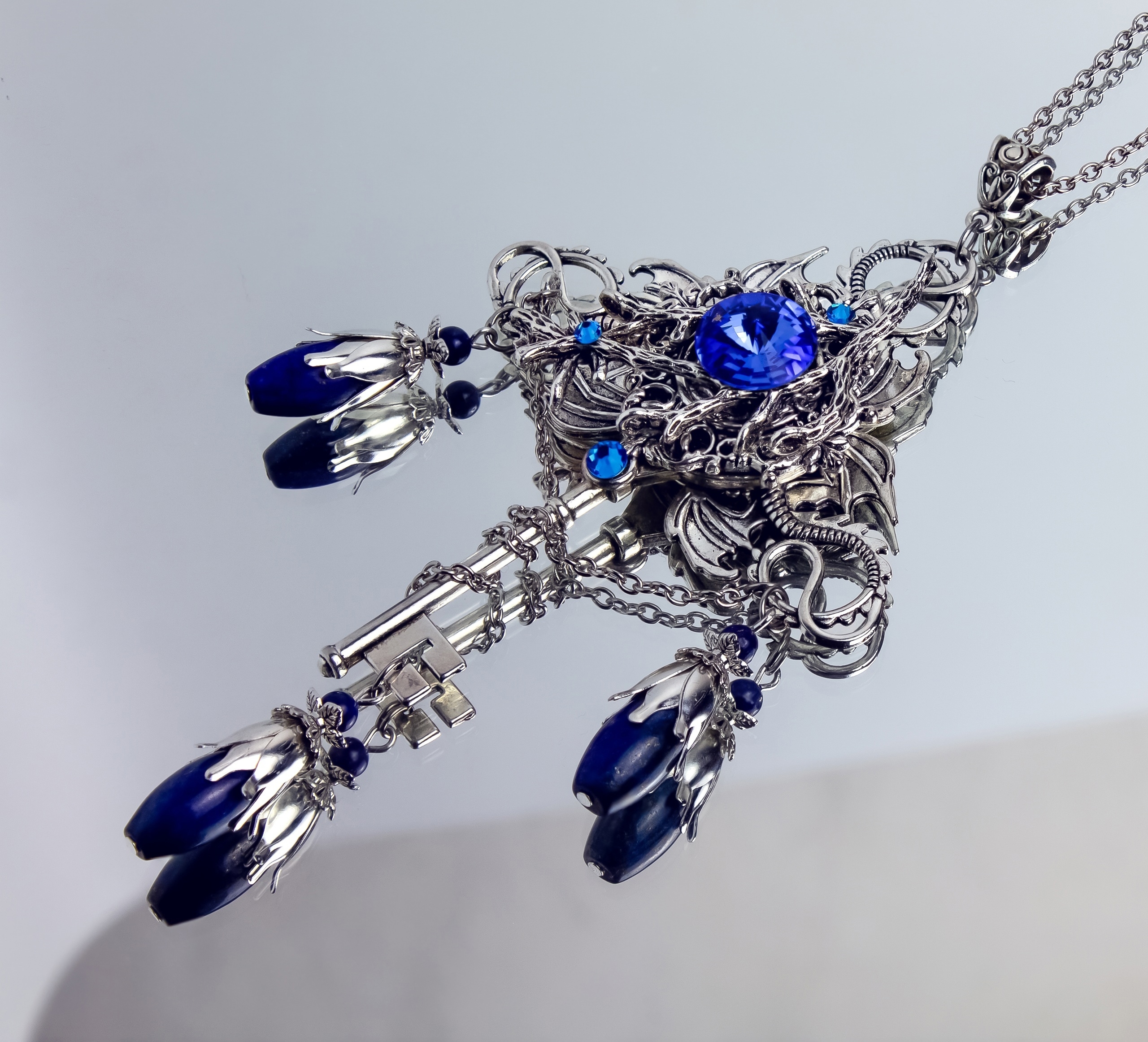 Изображение 2 товара Винтажный Кулон - Ключ с кристаллами Сваровски и натуральным Лазуритом