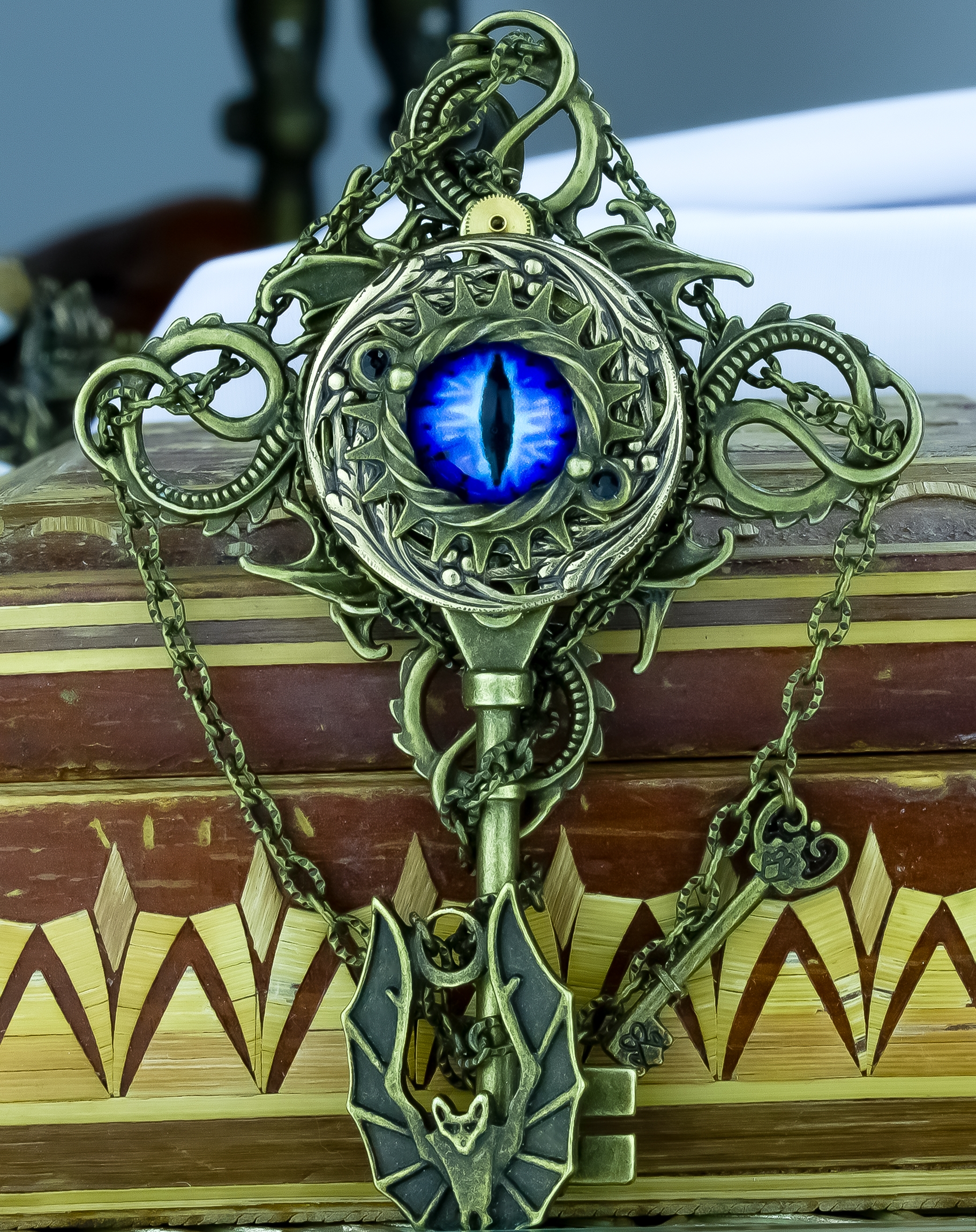 Изображение 2 товара Винтажный Фэнтези Кулон - Ключик  "Страсть Дракона"