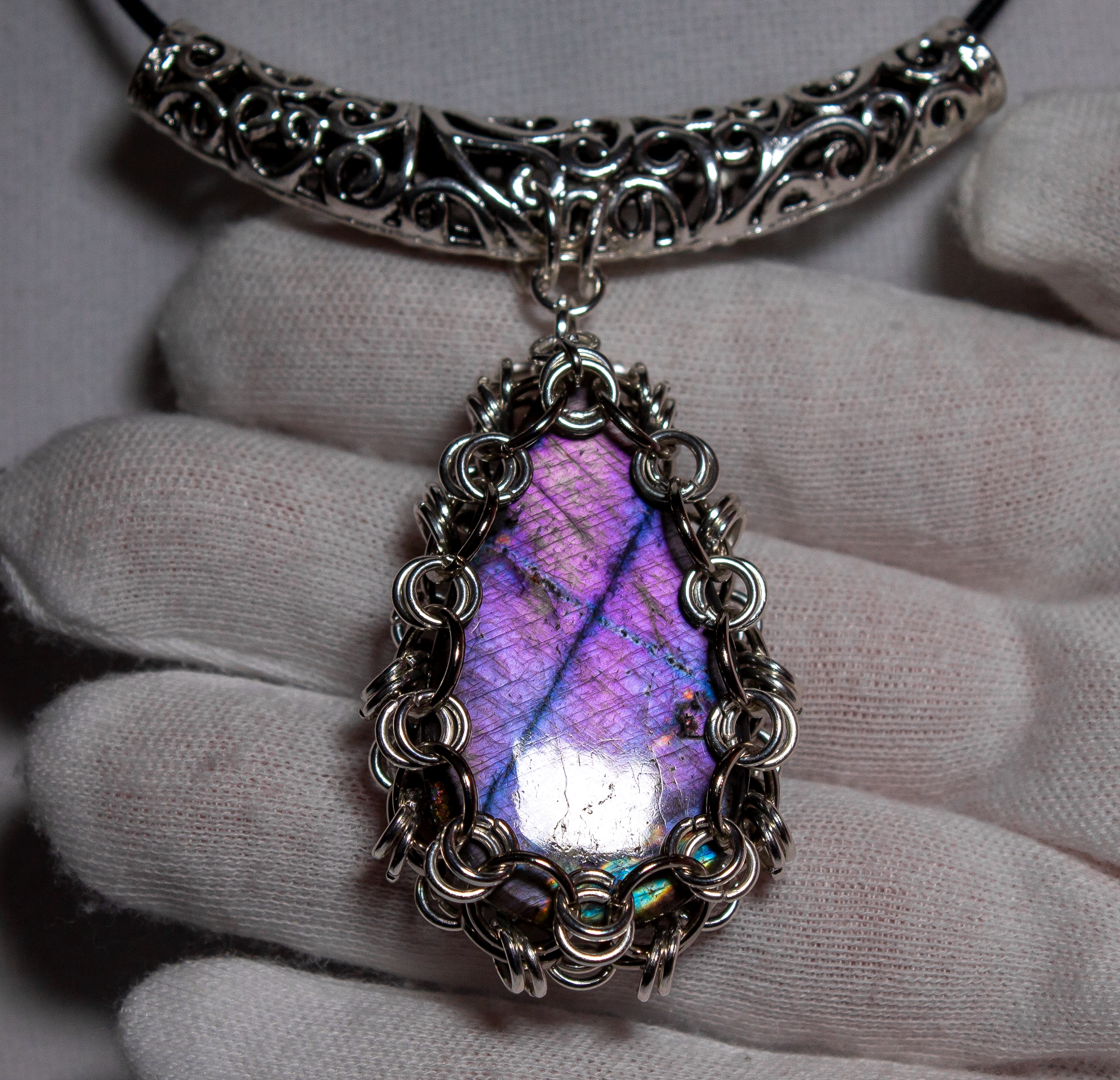 Изображение 3 товара Колье с редким Лабрадором "Заговоренный Лес"