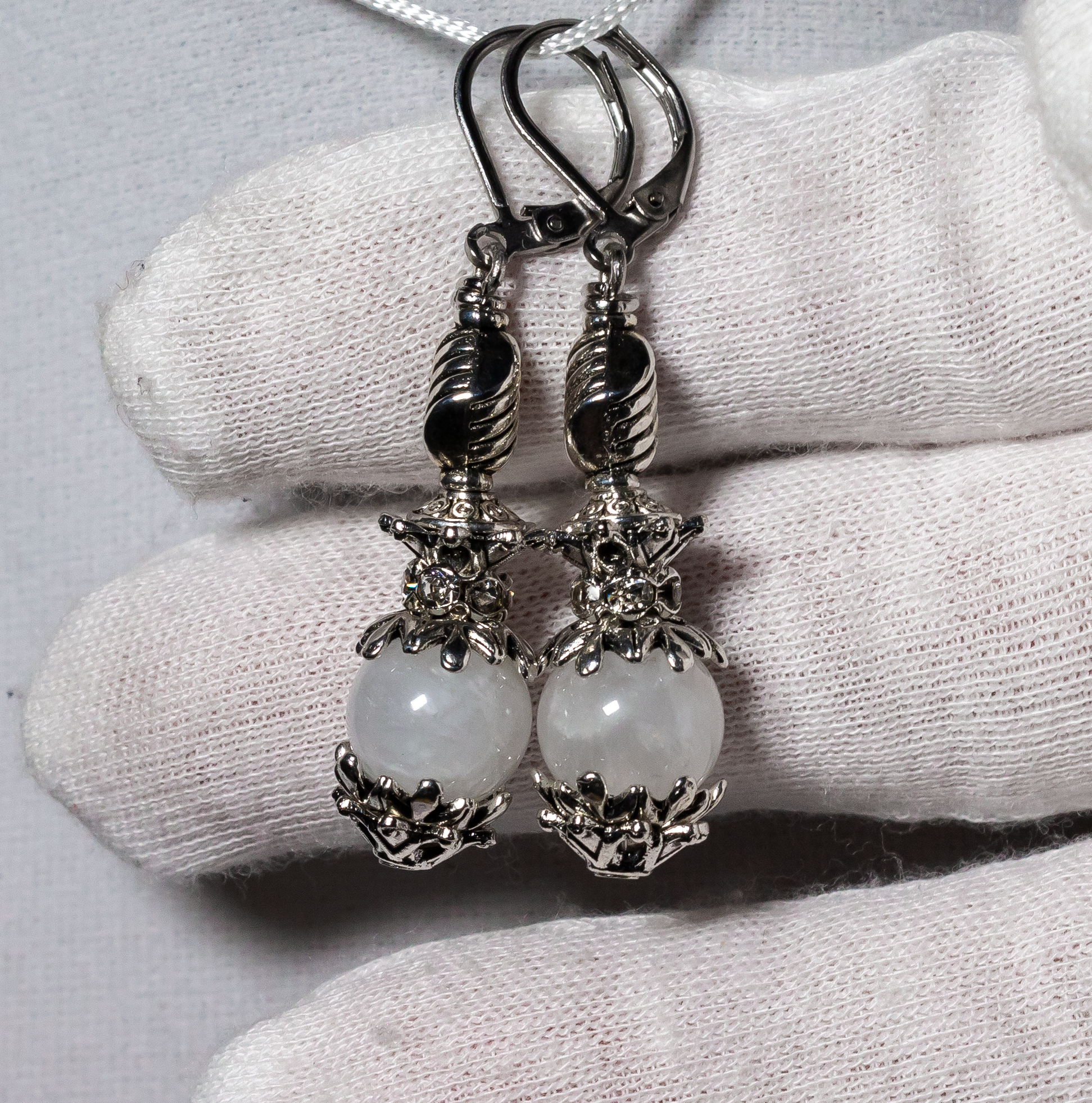 Изображение 0 товара Комплект Украшений «Лунный Оберег» (серьги и ключ) с Натуральным Лунным Камнем