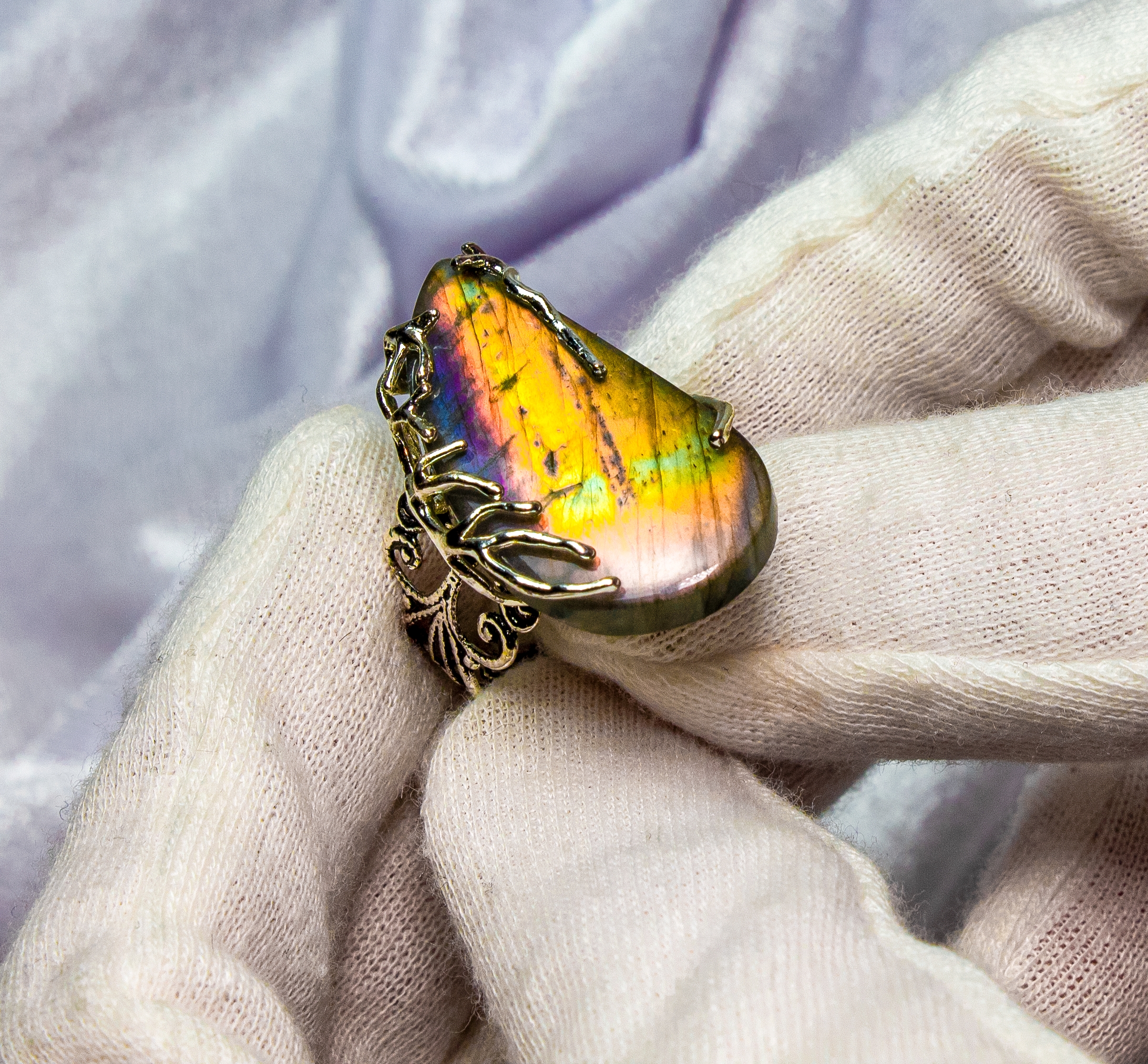 Дополнительное фото товара Кольцо с Редким Лабрадором "Яркий Мир"