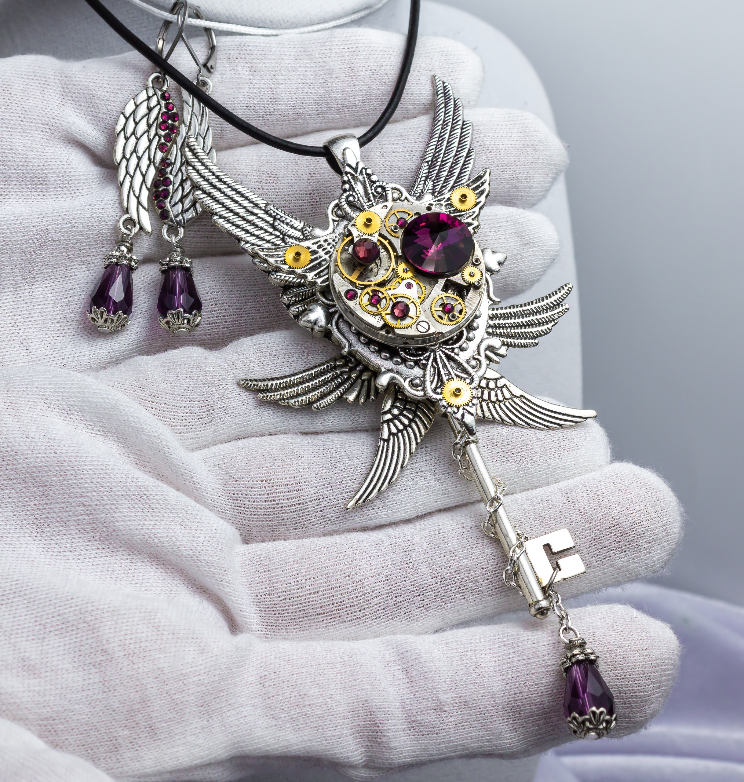 Изображение 4 товара Винтажный Стимпанк-Комплект «Ключ Времени» 🕰️🔑 Кулон-Ключик + Серьги