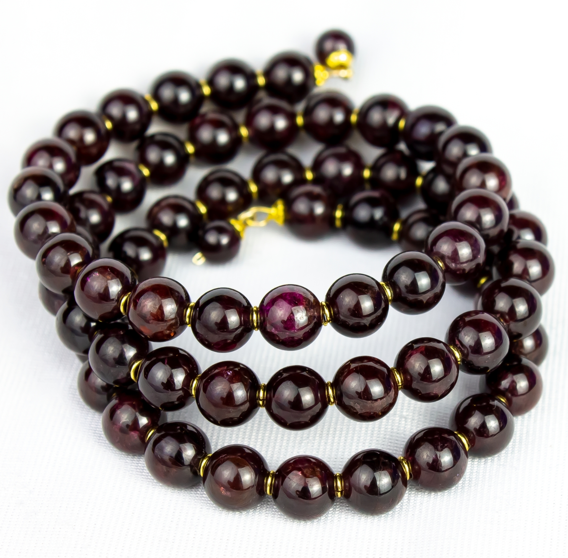 Дополнительное фото товара Золотой комплект: браслет + серьги с натуральным гранатом «Для Тебя»