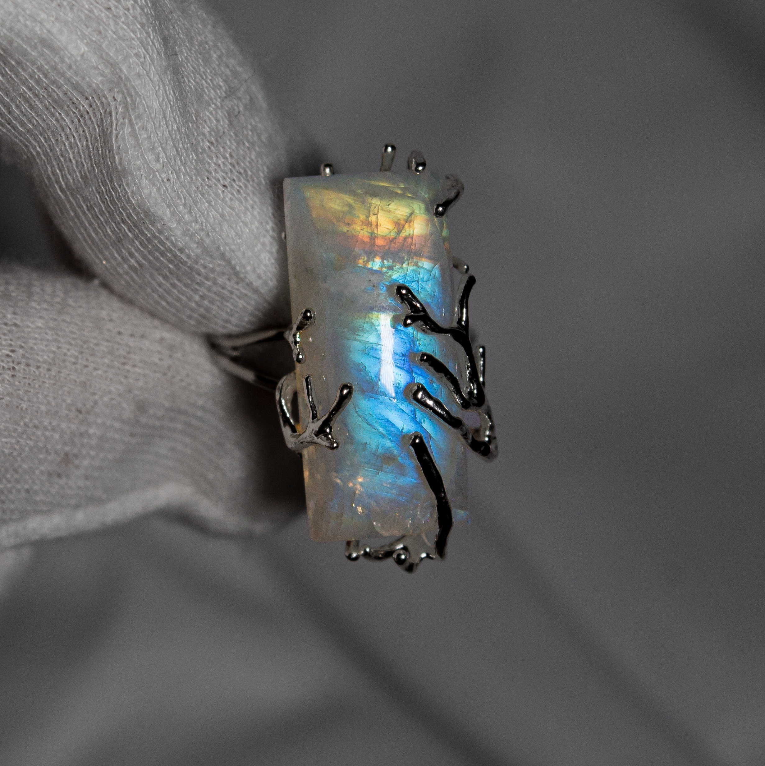 Изображение 2 товара Кольцо "Лунный свет" с Натуральным Редким Лунным Камнем