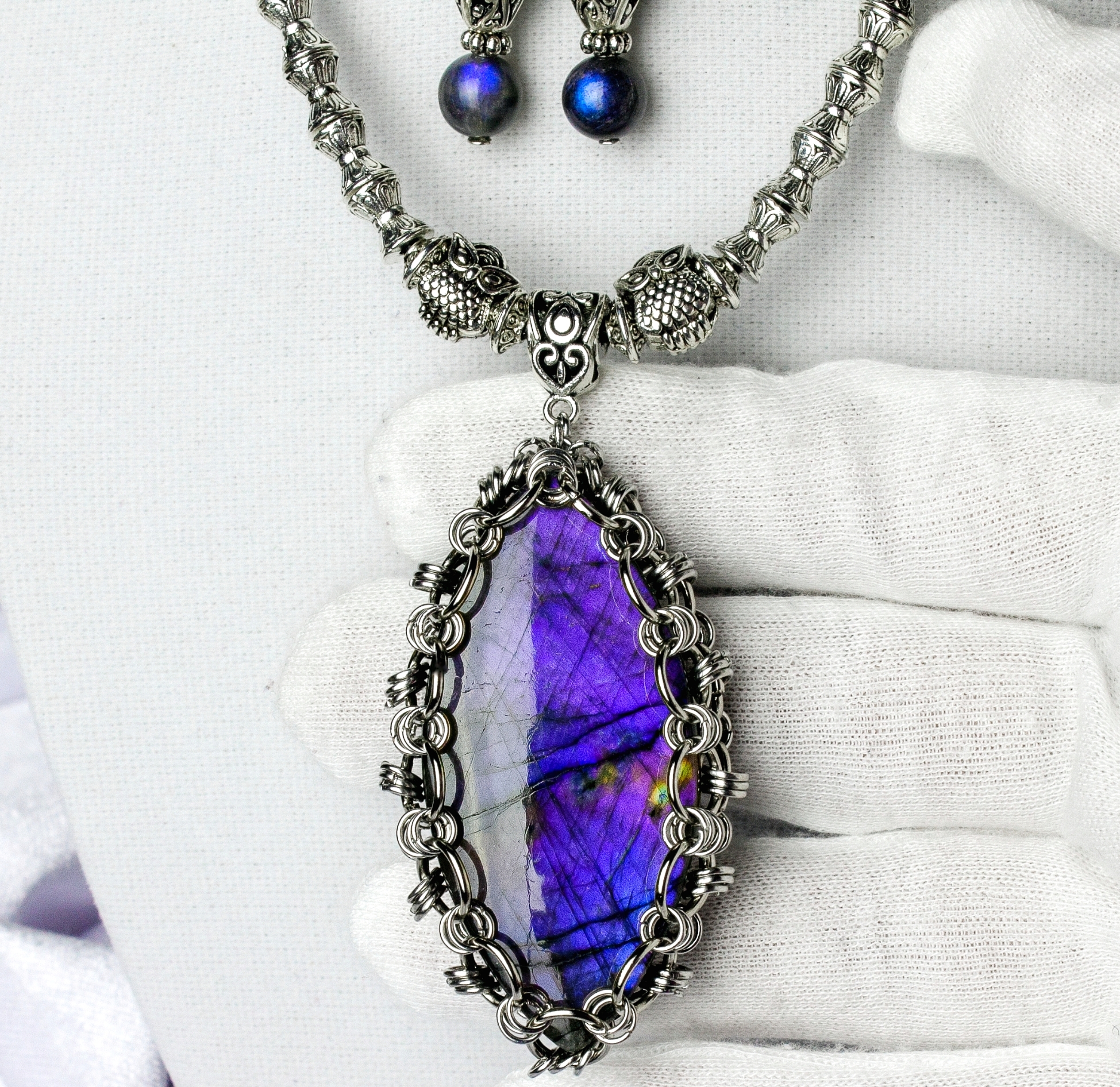 Дополнительное фото товара Колье "Индиго" с Натуральным Редким Лабрадором