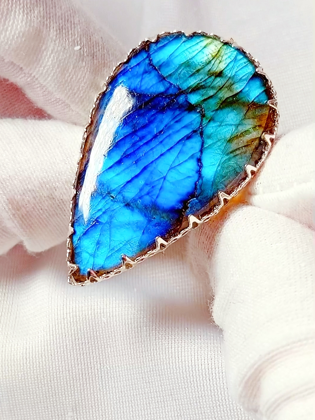 Изображение 2 товара Кольцо «Тайная Лагуна» с Натуральным Редким Крупным Лабрадором