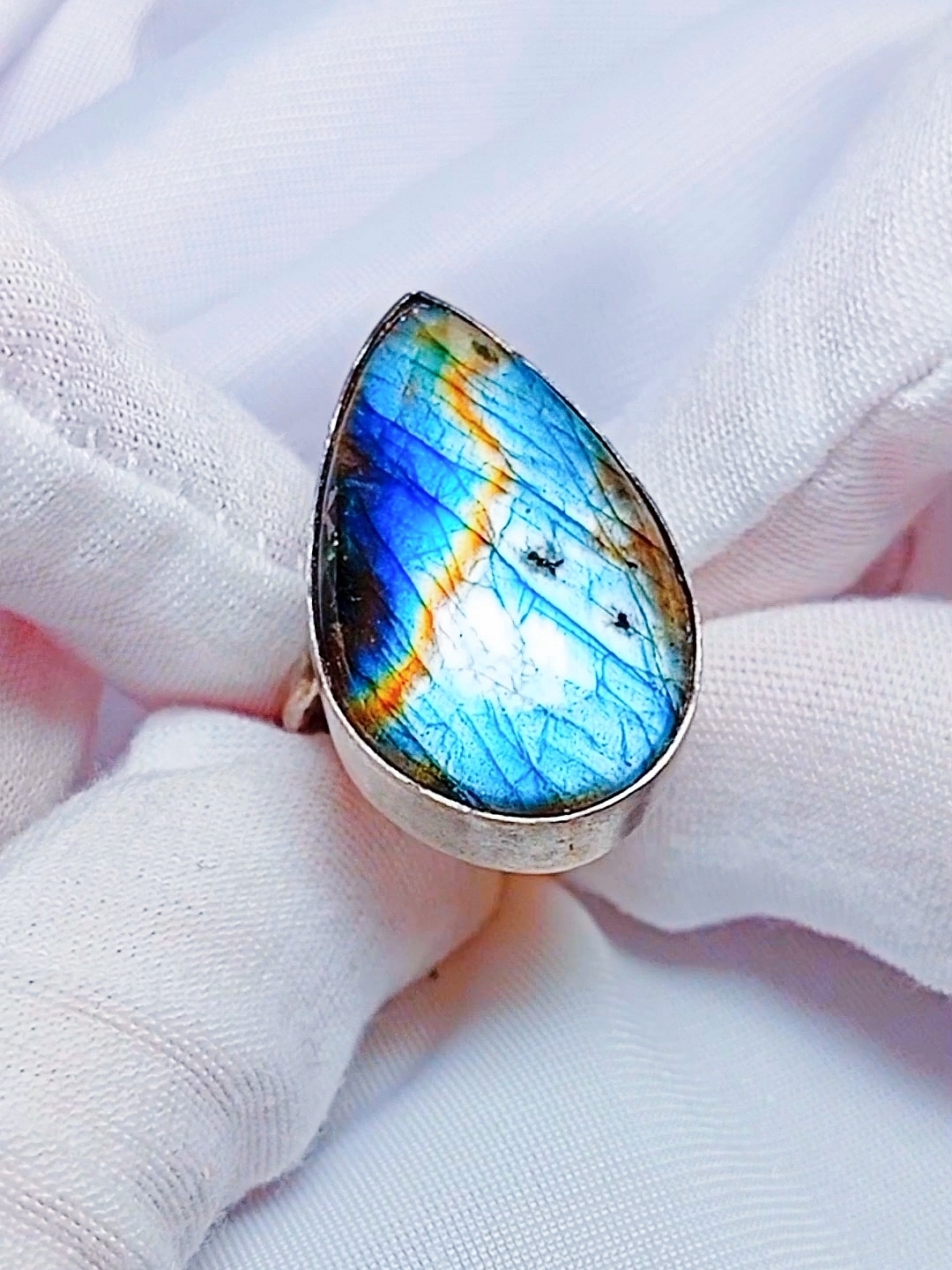 Серебряное кольцо 925 пробы с Натуральным Редким Лабрадором (30×20 мм) - фото товара