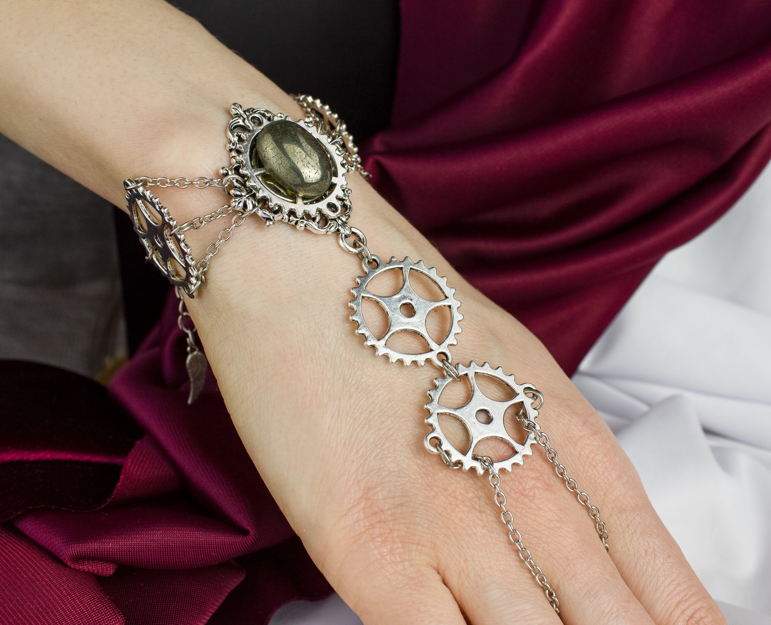 Купить Винтажный Слейв - Браслет "Шестеренки Удачи" с Пиритом в SteamStyle - фото товара