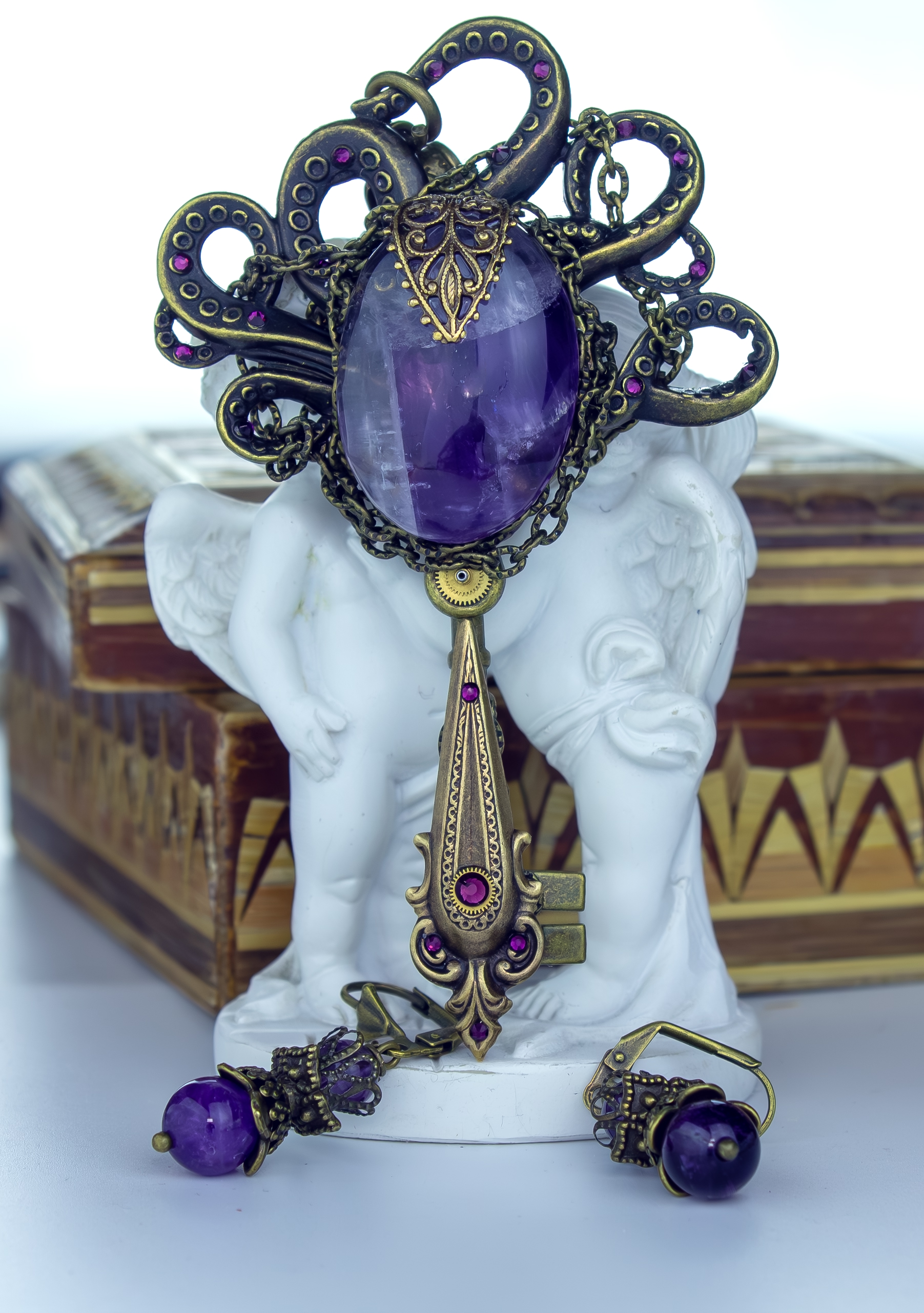 Роскошный винтажный комплект «Зов Ктулху» с натуральным аметистом и Сваровски