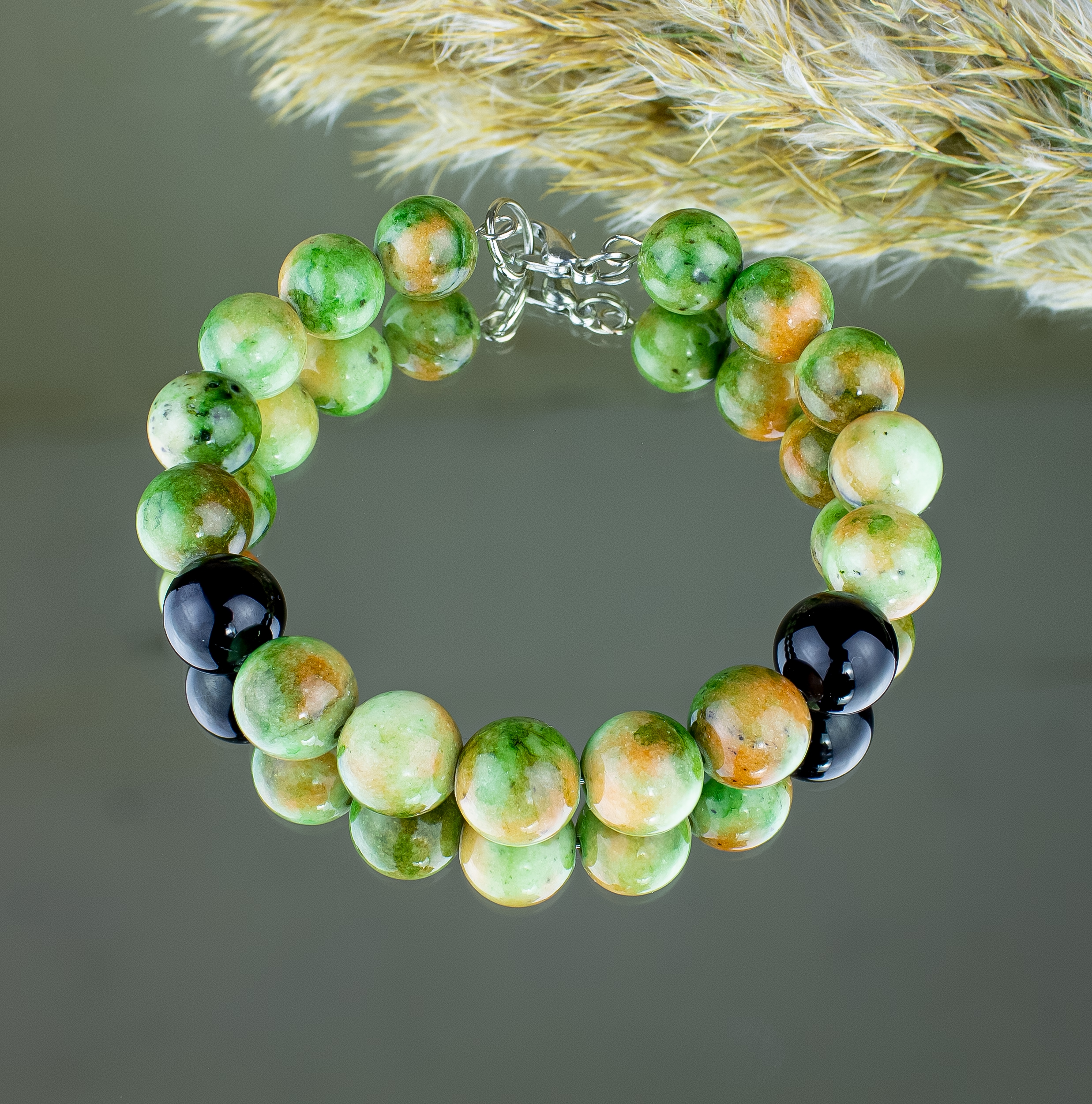 Браслет с жадеитом и обсидианом