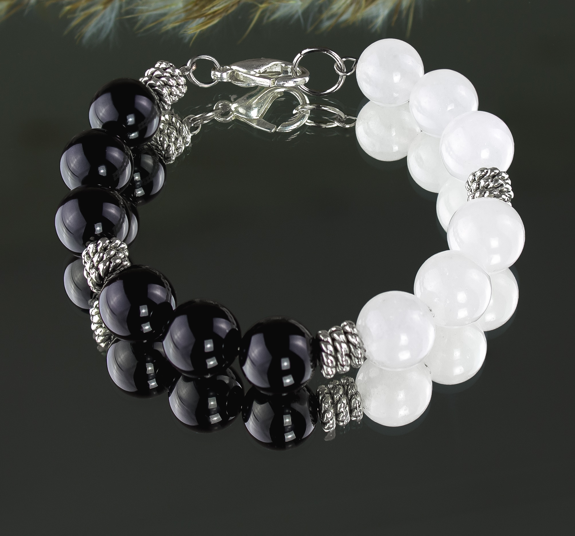 Браслет с обсидианом и лунным камнем