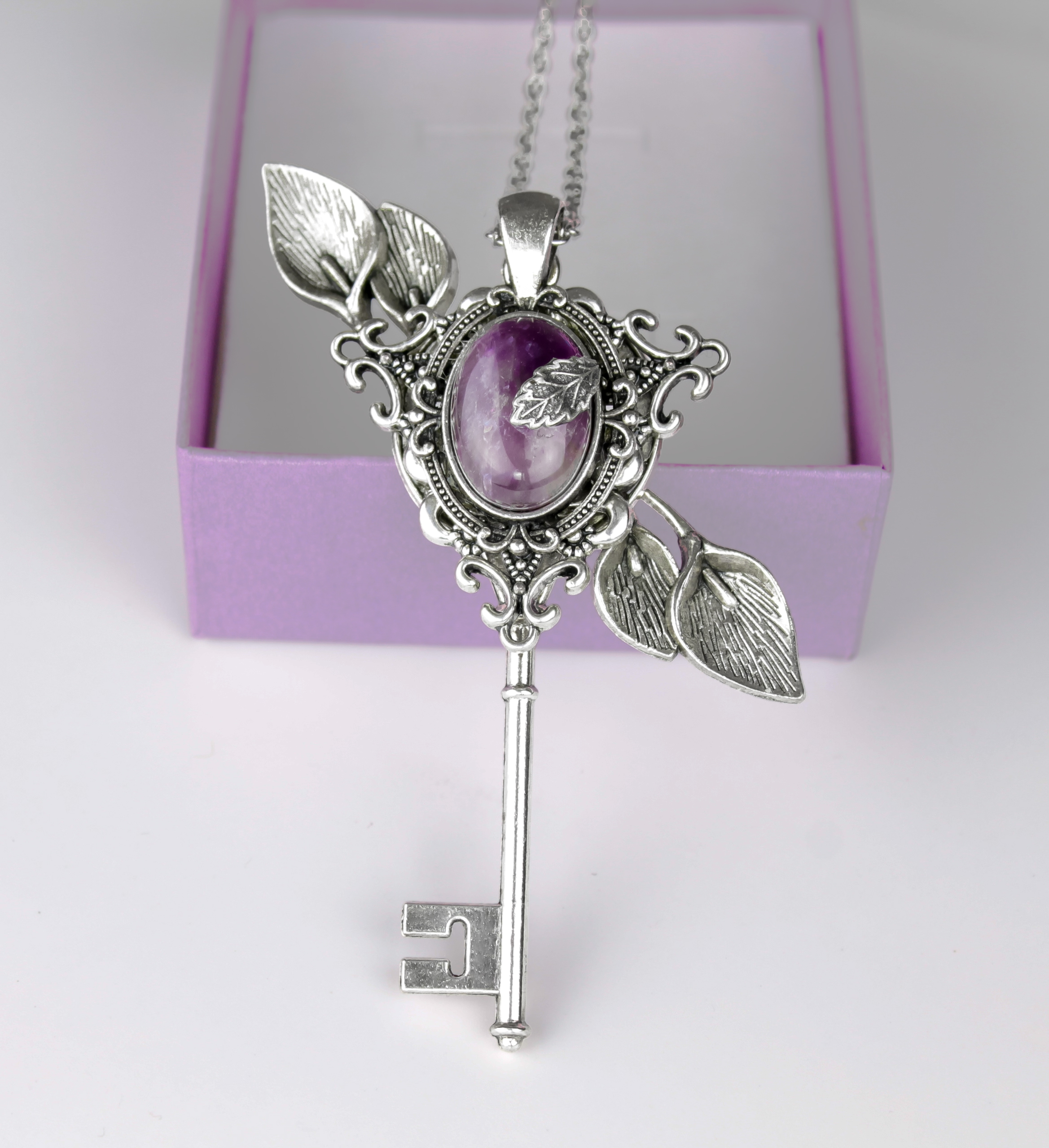 Винтажный ключ Талисман на удачу с аметистом