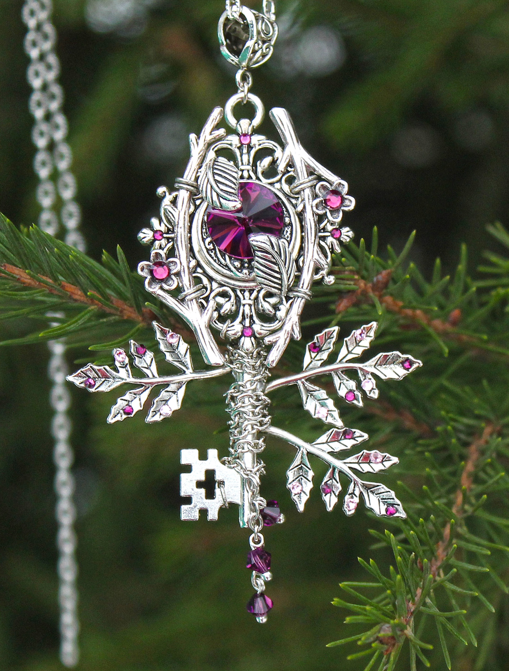 Кулон-ключик с кристаллами Swarovski