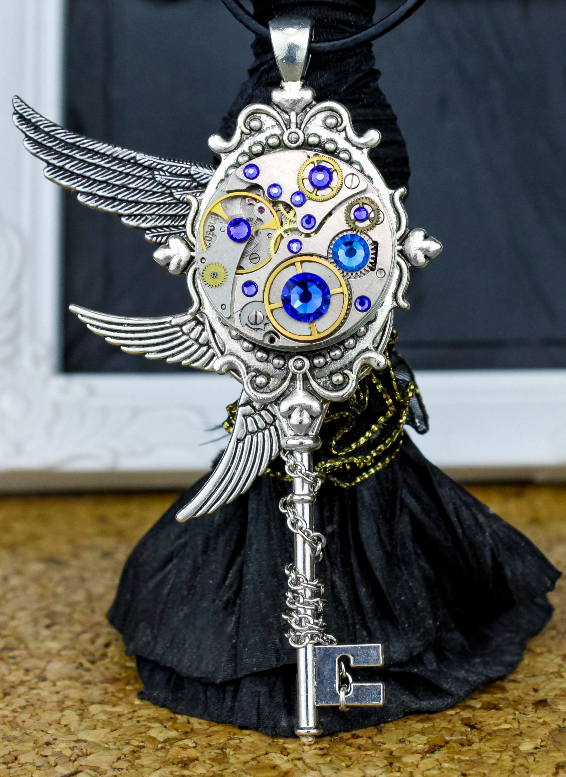 Винтажный стимпанк ключик «Небесная Королева» с кристаллами Сваровски