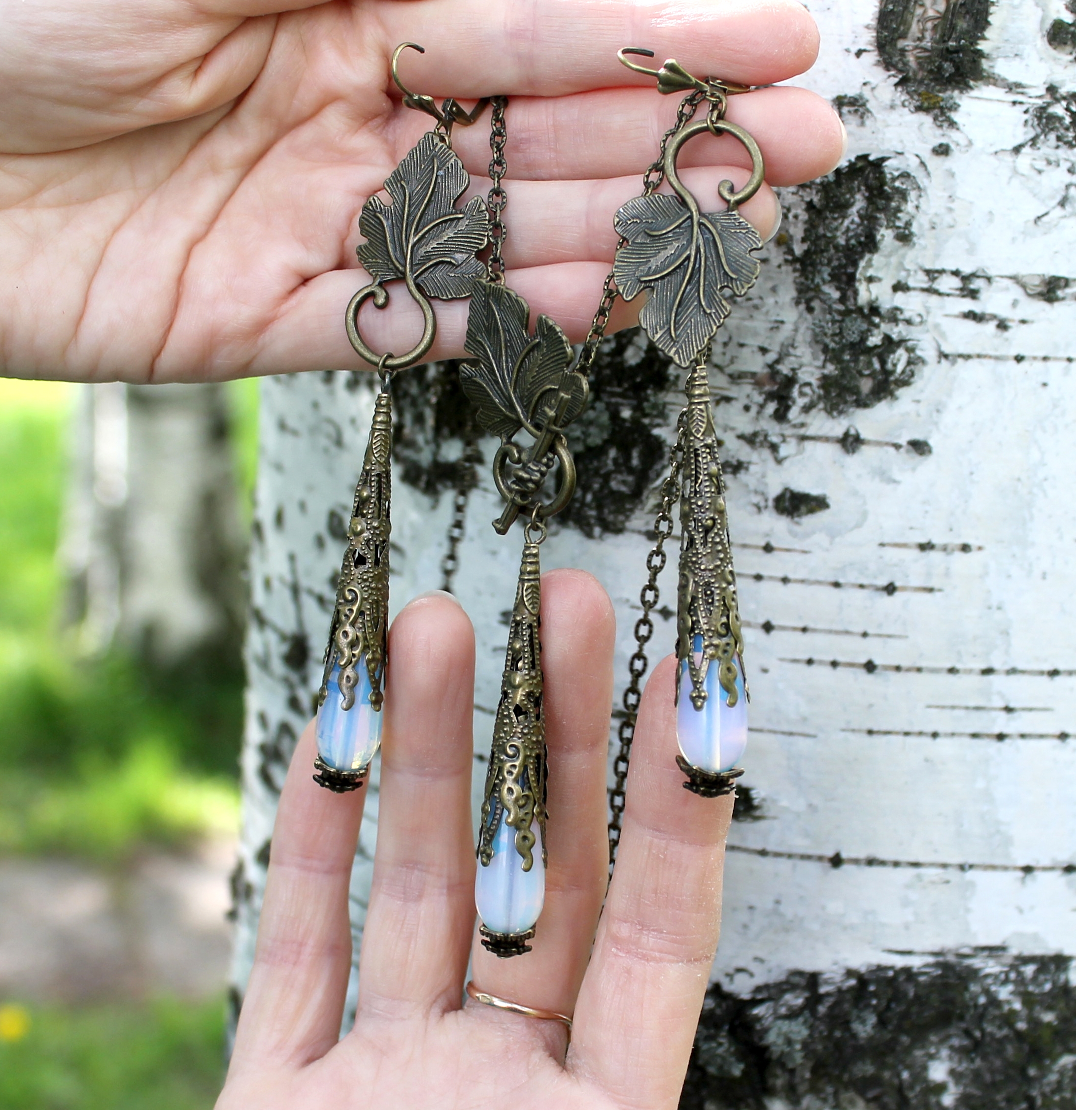 Роскошный винтажный комплект колье и серьги с опалитом