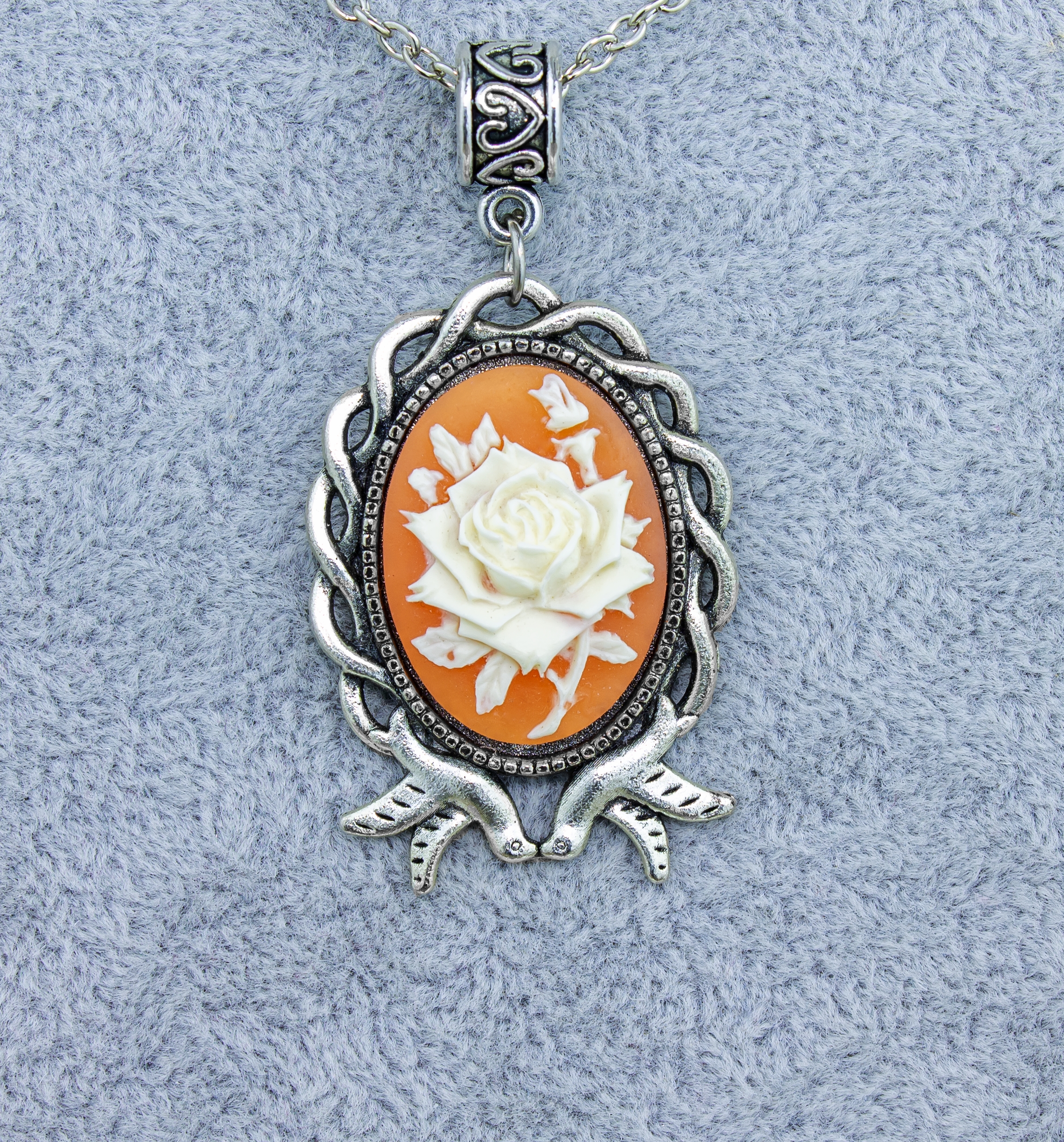 Винтажный кулон «Дикая Роза»