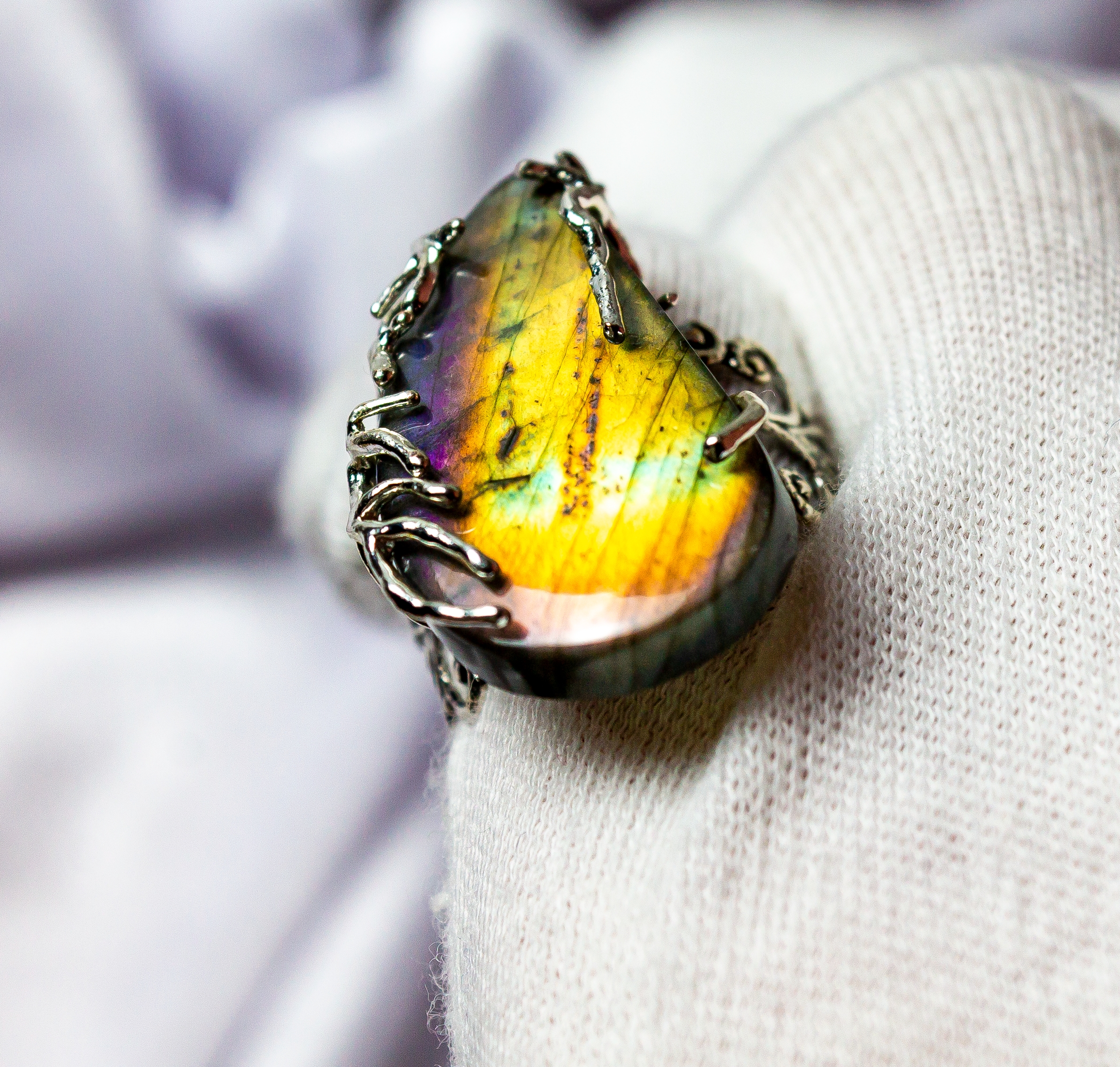 Купить Кольцо с Редким Лабрадором "Яркий Мир" в SteamStyle - фото товара