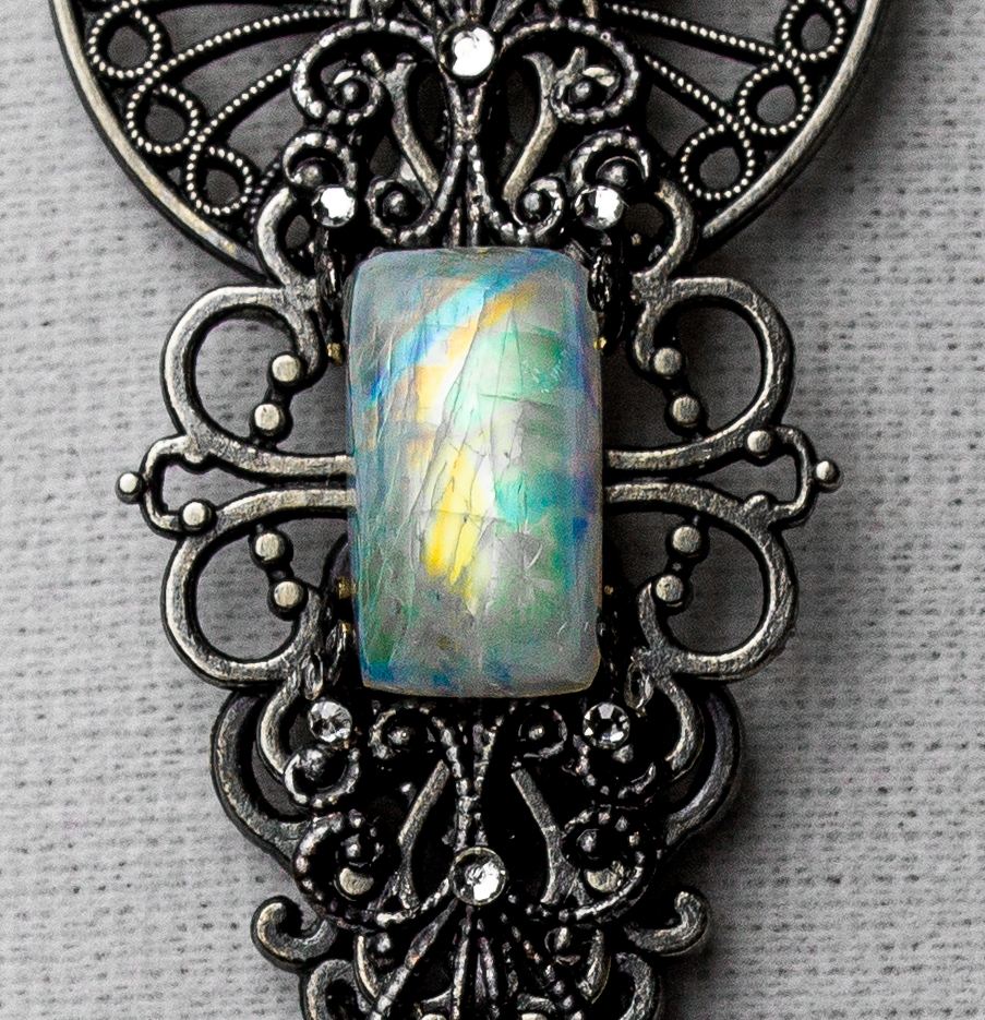 Комплект кулон-ключ и серьги  "Луна под Покровом Ночи" с натуральным редким лунным камнем