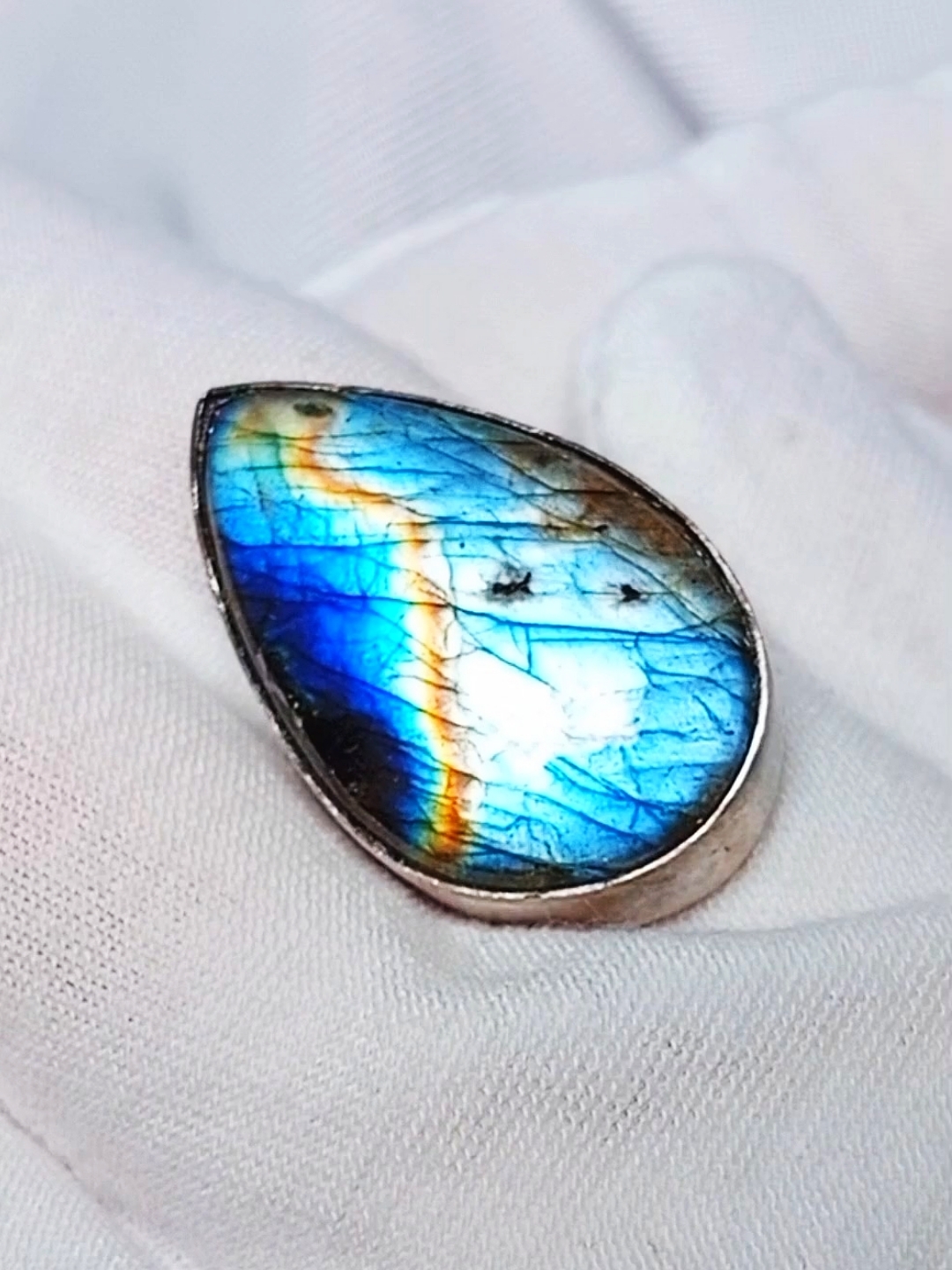 Серебряное кольцо 925 пробы с Натуральным Редким Лабрадором (30×20 мм) - фото товара